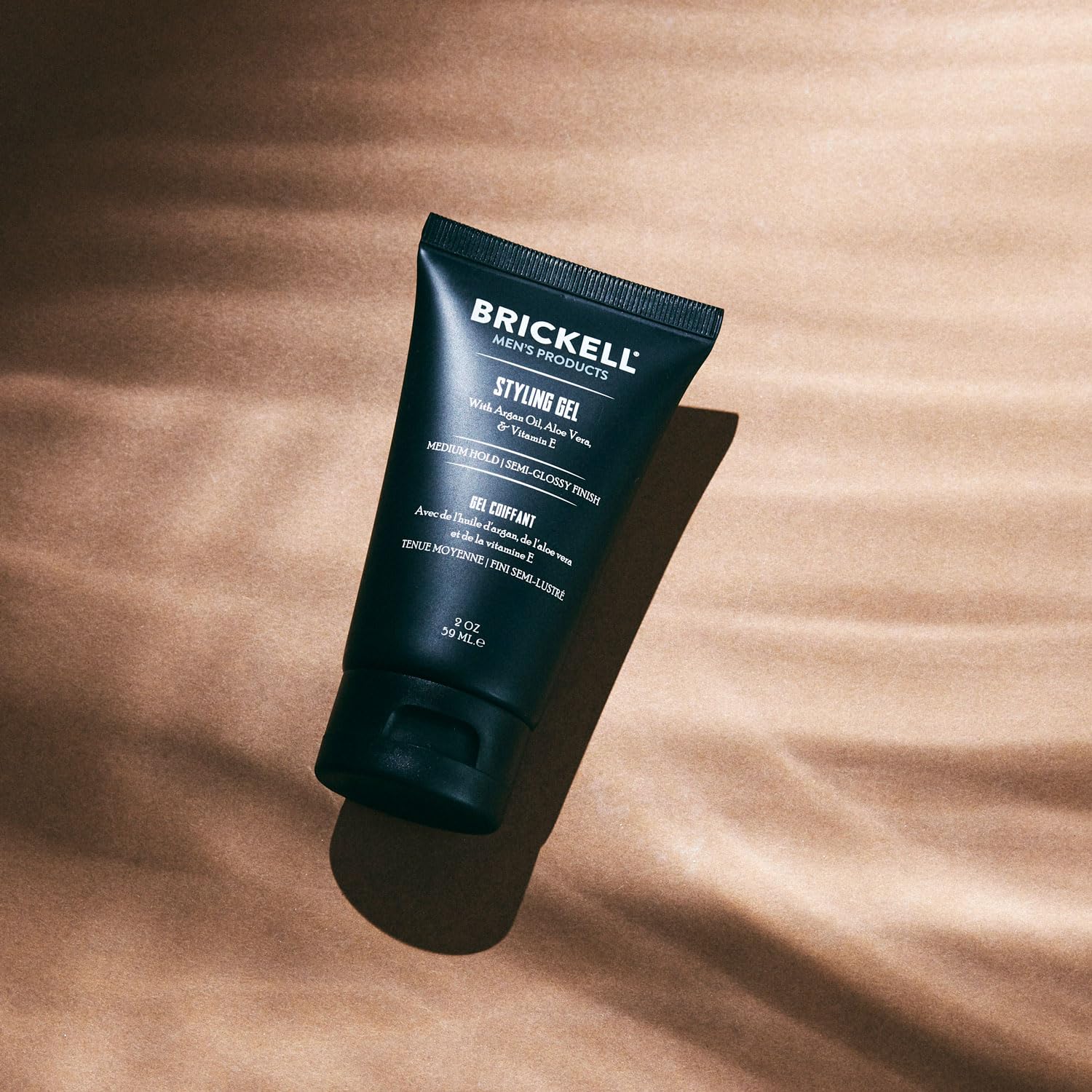 Brickell Męski żel do stylizacji włosów, naturalny i organiczny, całodzienna pielęgnacja dla błyszczącego stylu, 59 ml, naturalnie pachnący