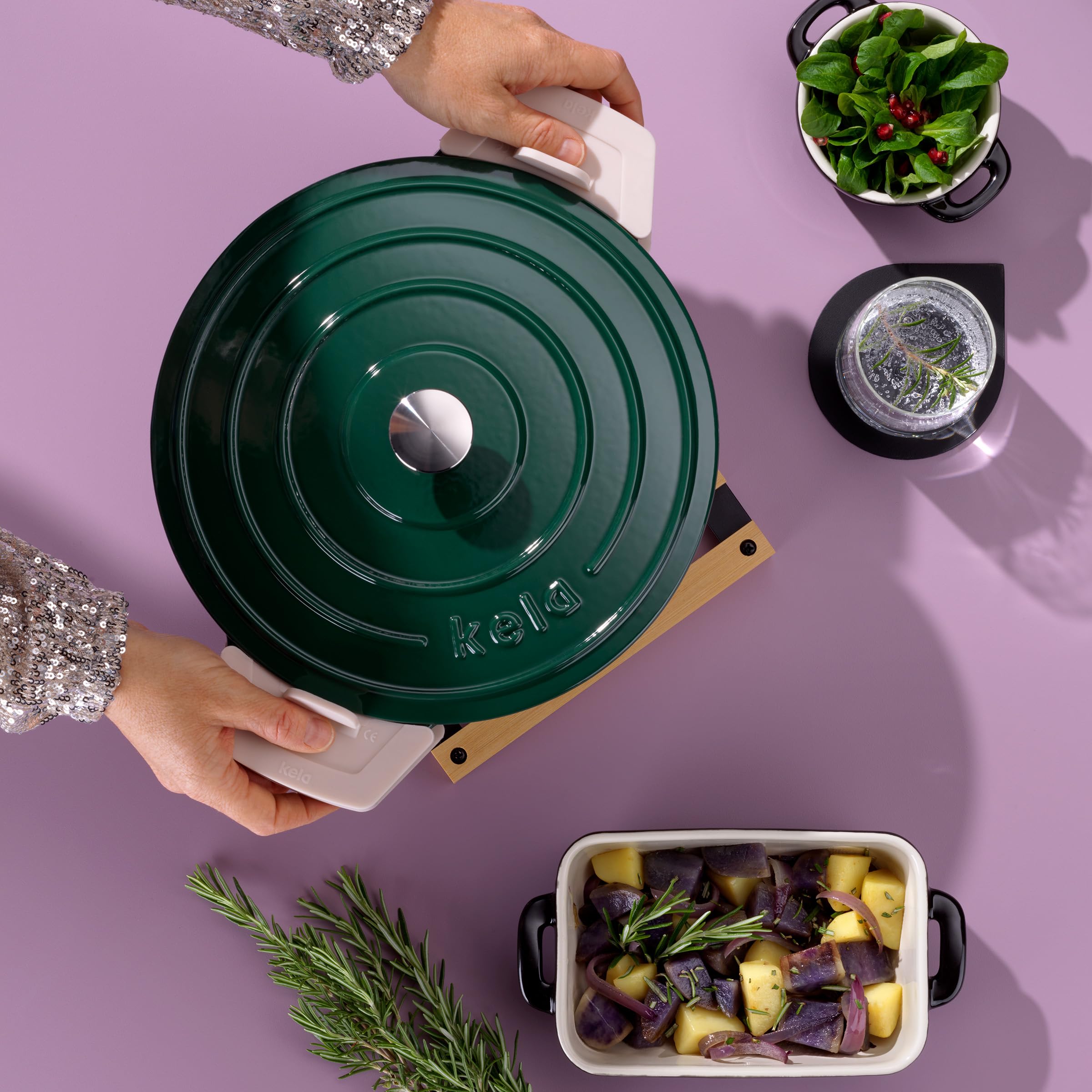 kela Casseruola ovale in ghisa 9,3 litri, forno olandese Calido, cottura a induzione con coperchio, pentola in ghisa per cuocere il pane, smaltato, verde