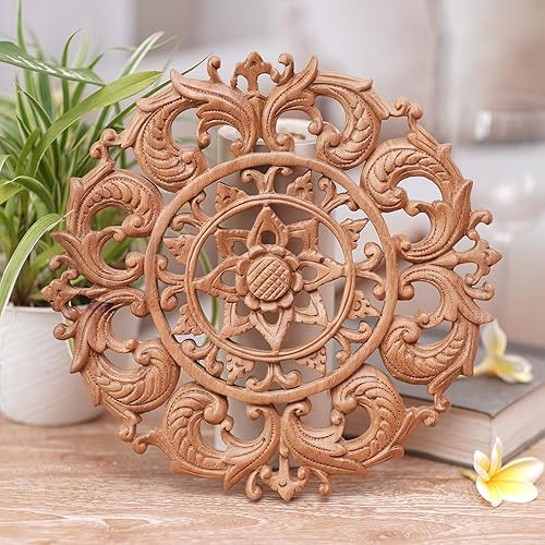 Miniatura 4 de NOVICA Panel de relieve de madera tallada a mano artesanal, flor de loto de Bali, marrón, Indonesia, paneles de decoración de pared, tallas