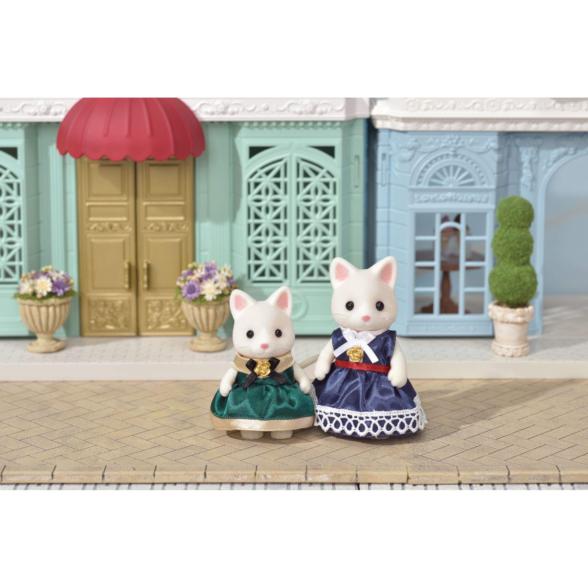 Sylvanian Families Town Dress up Set - Image 4