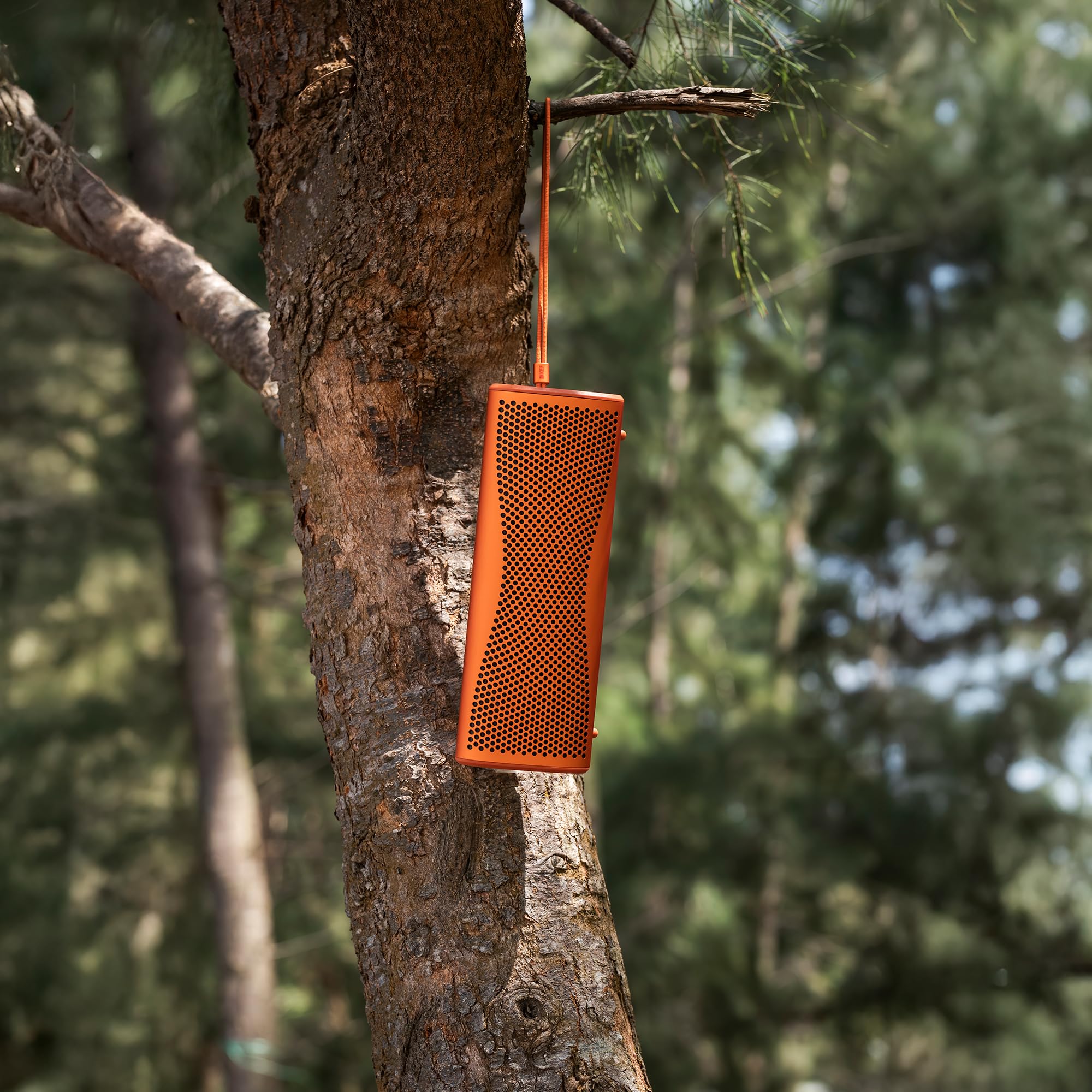 KEF Muo High-Fidelity Premium tragbarer Bluetooth-Lautsprecher, Orange Moon | Bluetooth 5.4 aptX Adaptive | USB-C | IP67 wasserdicht | 24 Std. Wiedergabezeit | für zu Hause, draußen und unterwegs