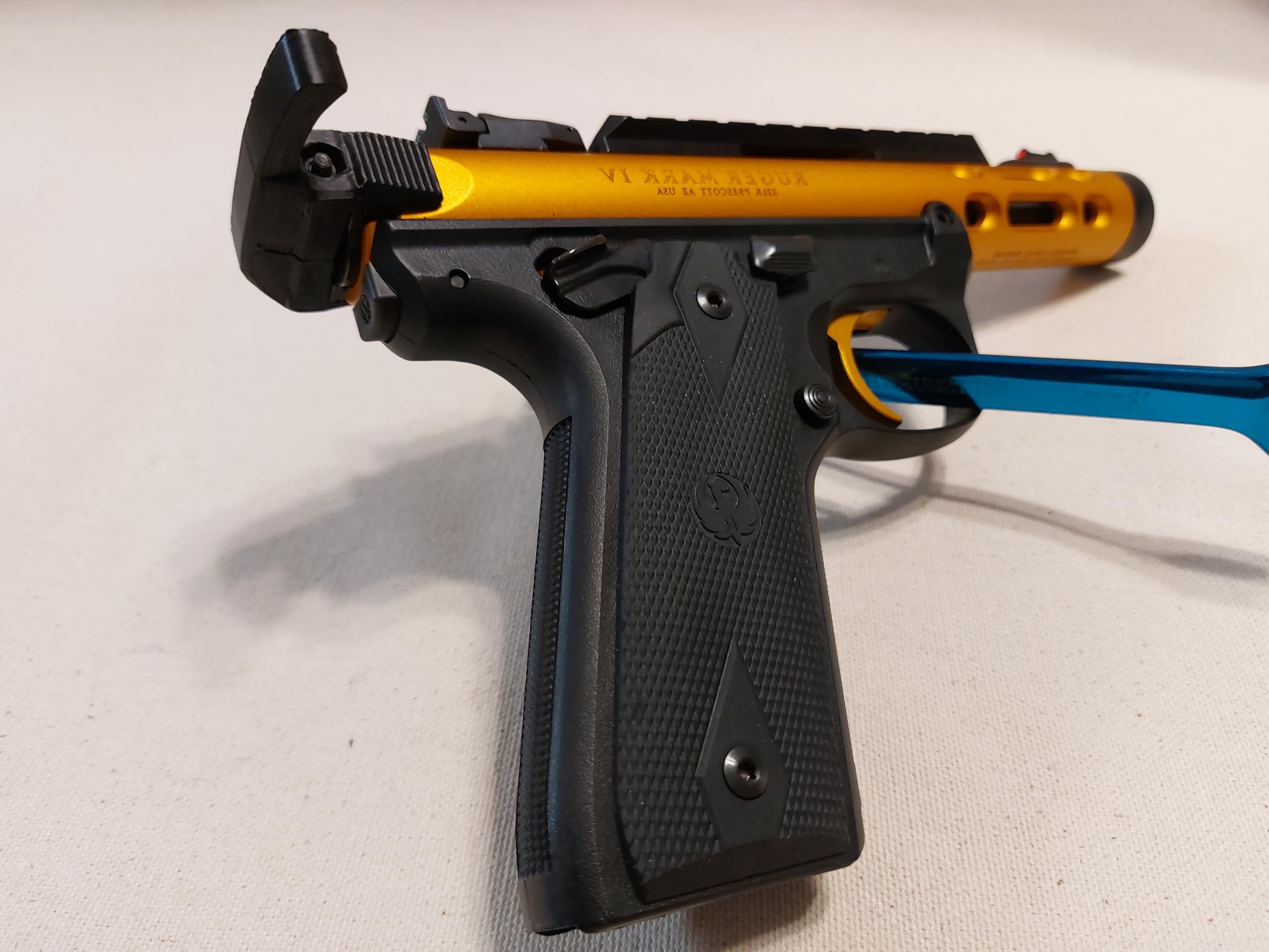 Get A Grip Single Side (Left or Right Hand) Quick Speed Charger Bolt Racker Handle Compatible with Ruger Mark III, IV & Lite, Includes Magazine Speed Loader