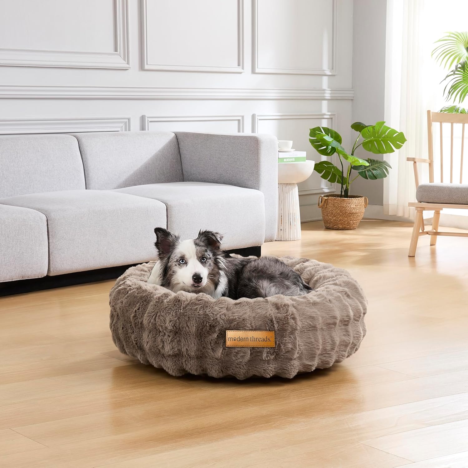 Modern Threads Calming Donut Dog Bed for Medium Dogs, Plush Round Faux Fur Pet Bed with Raised Bolster, Soft Washable Dog Bed, 30x30x9, Taupe