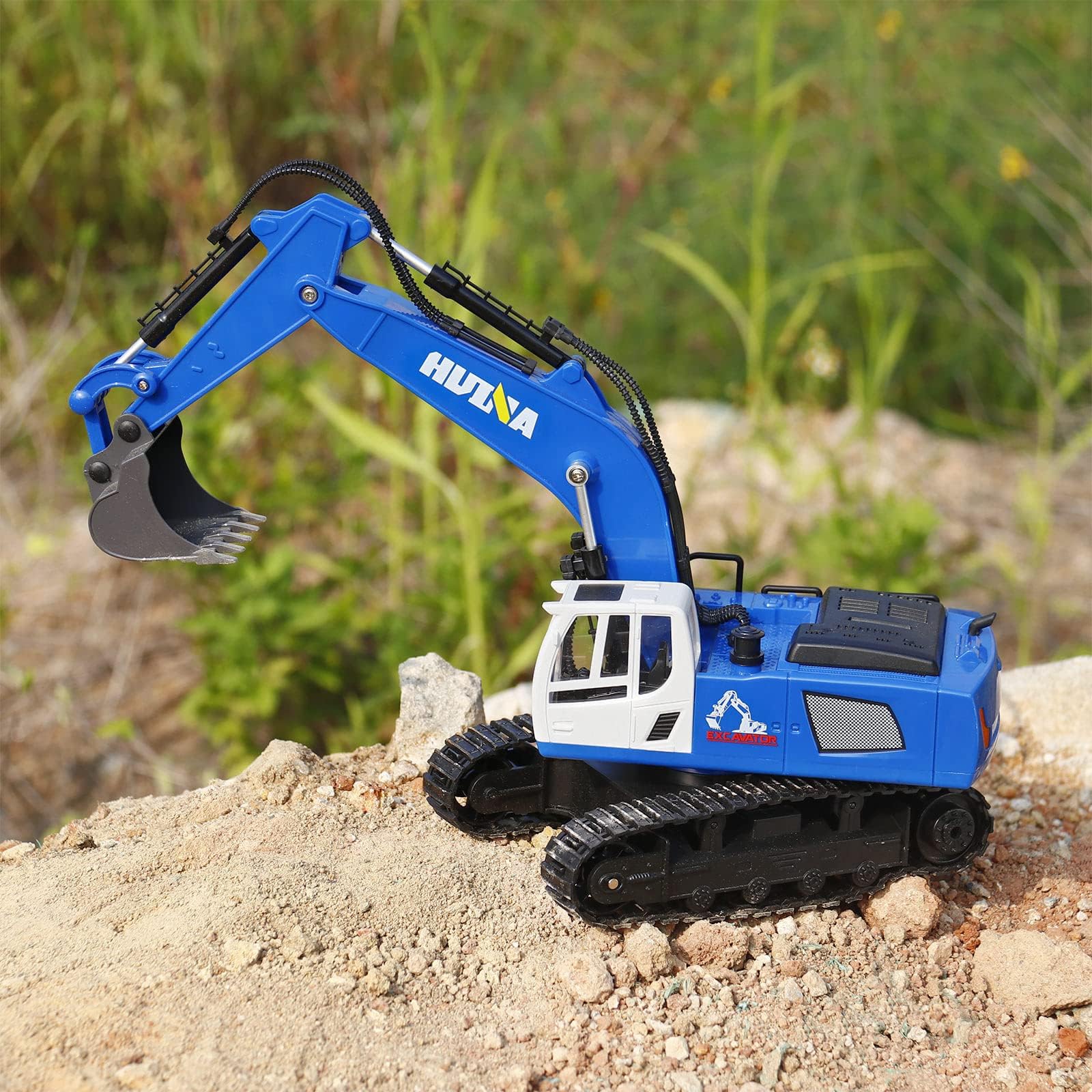 PREBOX Jouets Excavateurs Télécommandés pour Garçons Rc Pelleteuse en Métal pour Les Enfants de 4 à 7, 8, 9 et 10 Ans, Idées de Cadeaux d'anniversaire, Échelle 1/18 2.4 Ghz