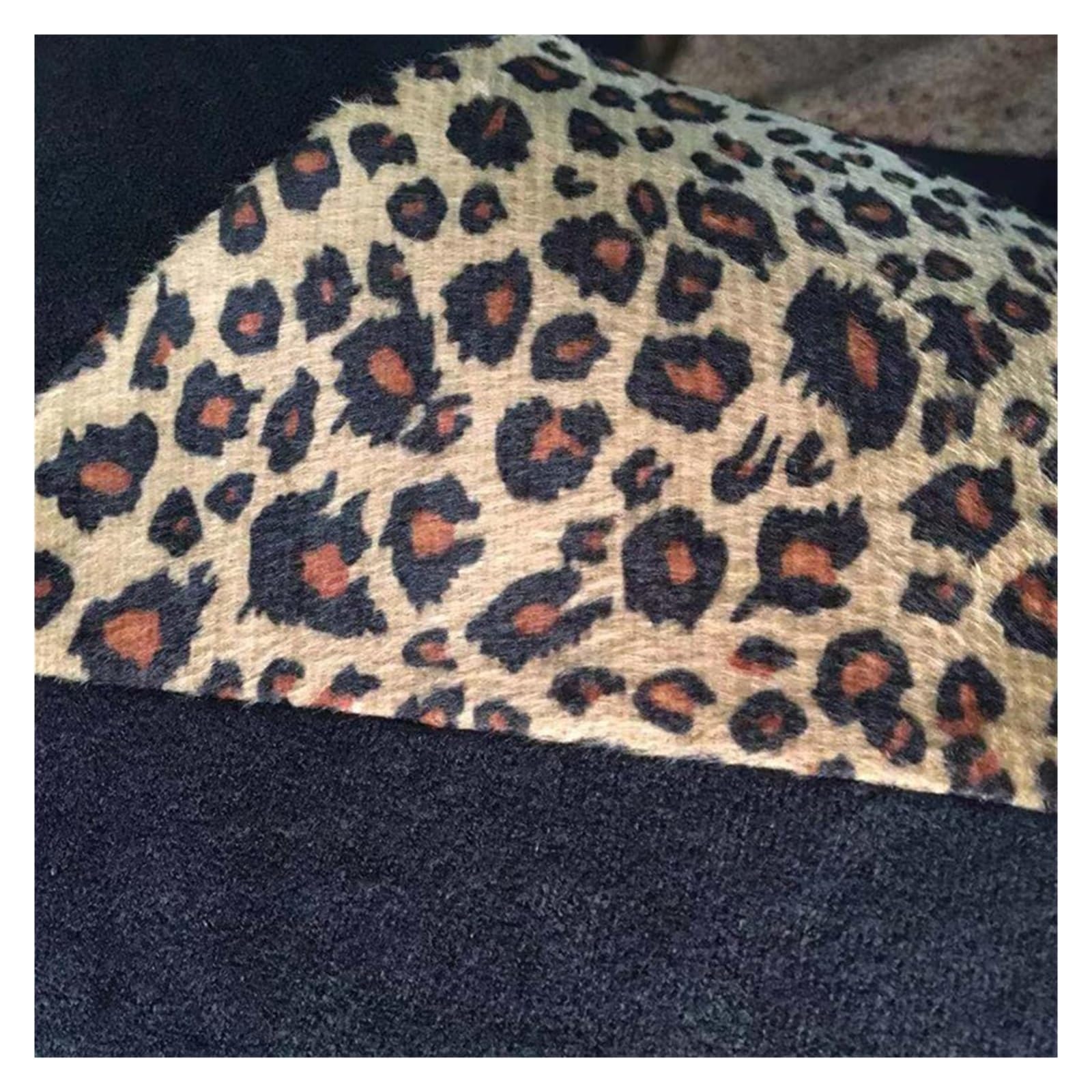 Housses Siège Voiture Housse de siège de Voiture en Peluche imprimé léopard Protecteur Universel de Coussin de siège d'hiver de Voiture。 Protection Siège