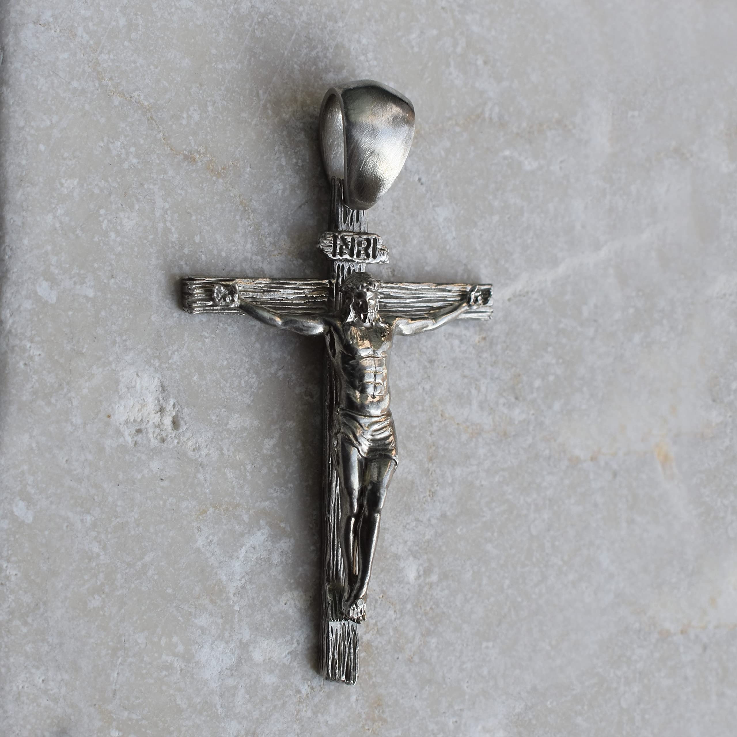 Pendentif crucifix, en argent 925.