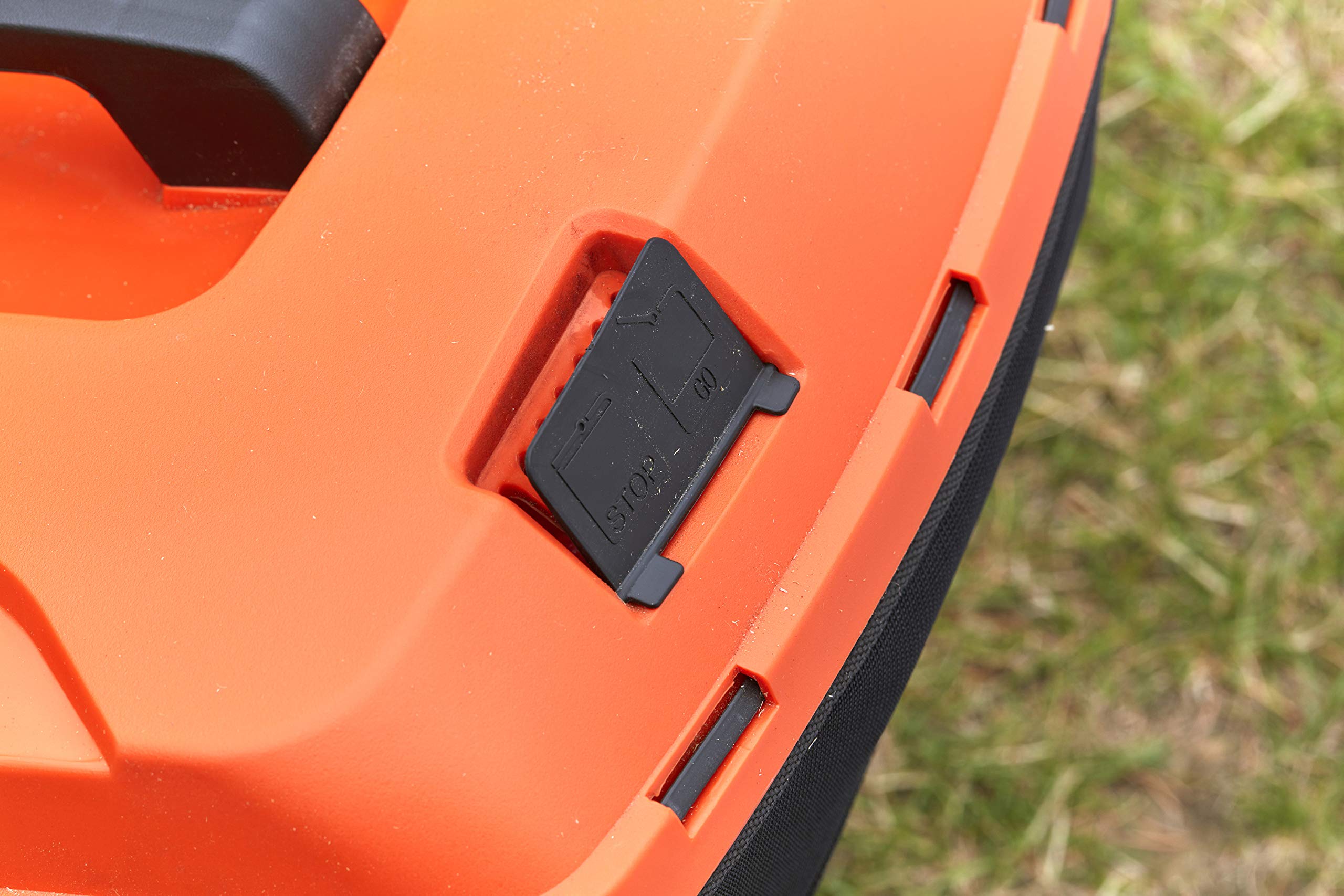 BLACK+DECKER BCMW3318N-XJ - Cortacésped eléctrico de 18V, Ancho corte de 33 cm, 5 alturas ajustables de 25 a 65 mm, Función de mulching, adecuado hasta 600m², Depósito 35L, No incluye batería/cargador