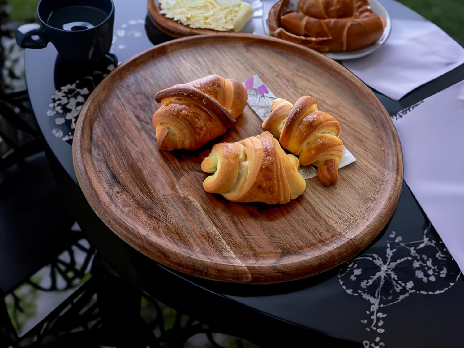 PIzza Serving Board - Wooden Serving Tray 12' Inch Dia - 6 Individual Charcuterie Boards and a Pizza Plate. The Ultimate Pizza Serving Tray Experience.