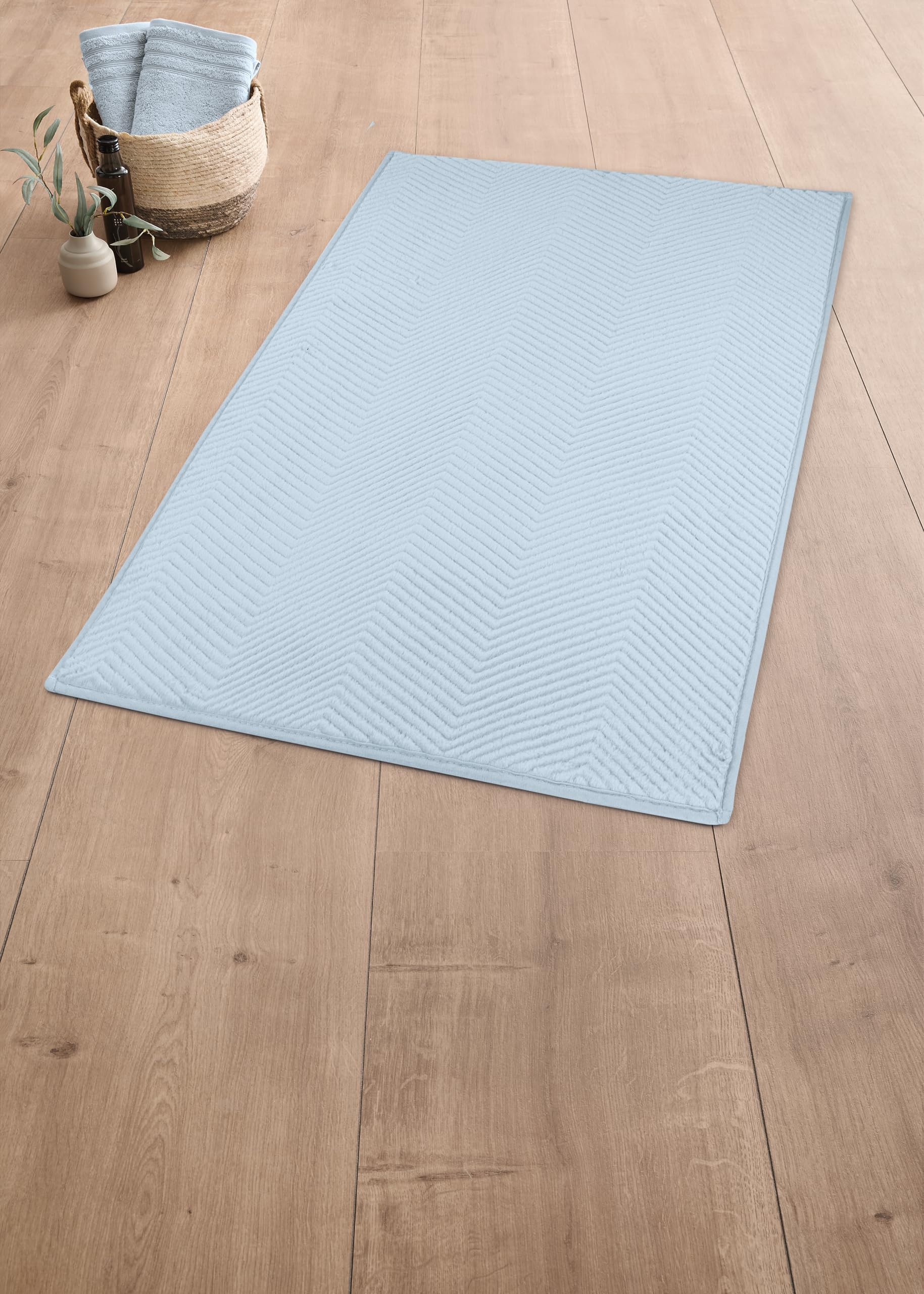 Kleine Wolke Badteppich Zigzag Hellblau 70 x 120 cm