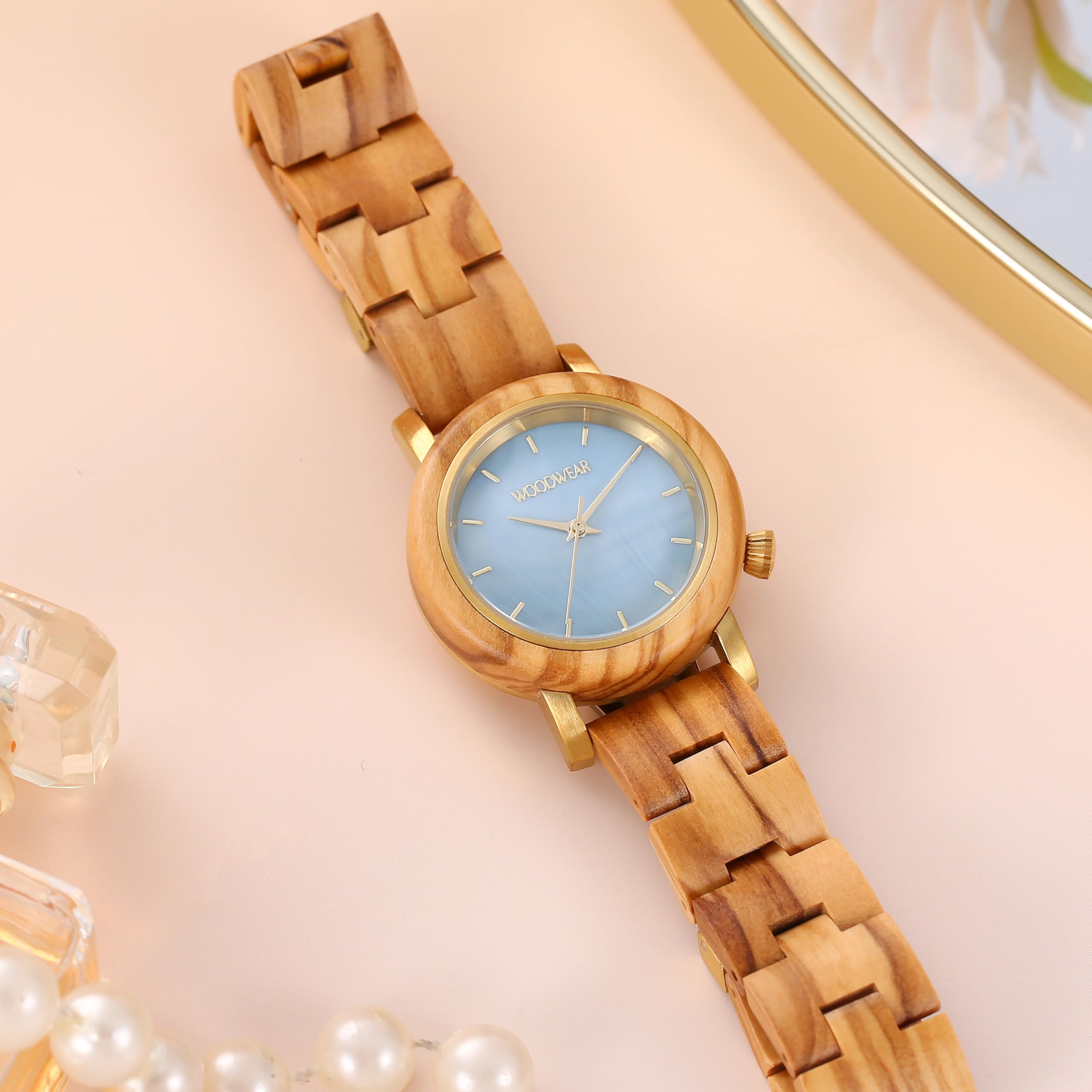woodwear Damenarmbanduhr aus Olivenholz mit blauem Perlmutt-Zifferblatt Armbanduhr Holzuhr Sky Blue Edition japanischem Marken Quarzwerk (Sky Blue)