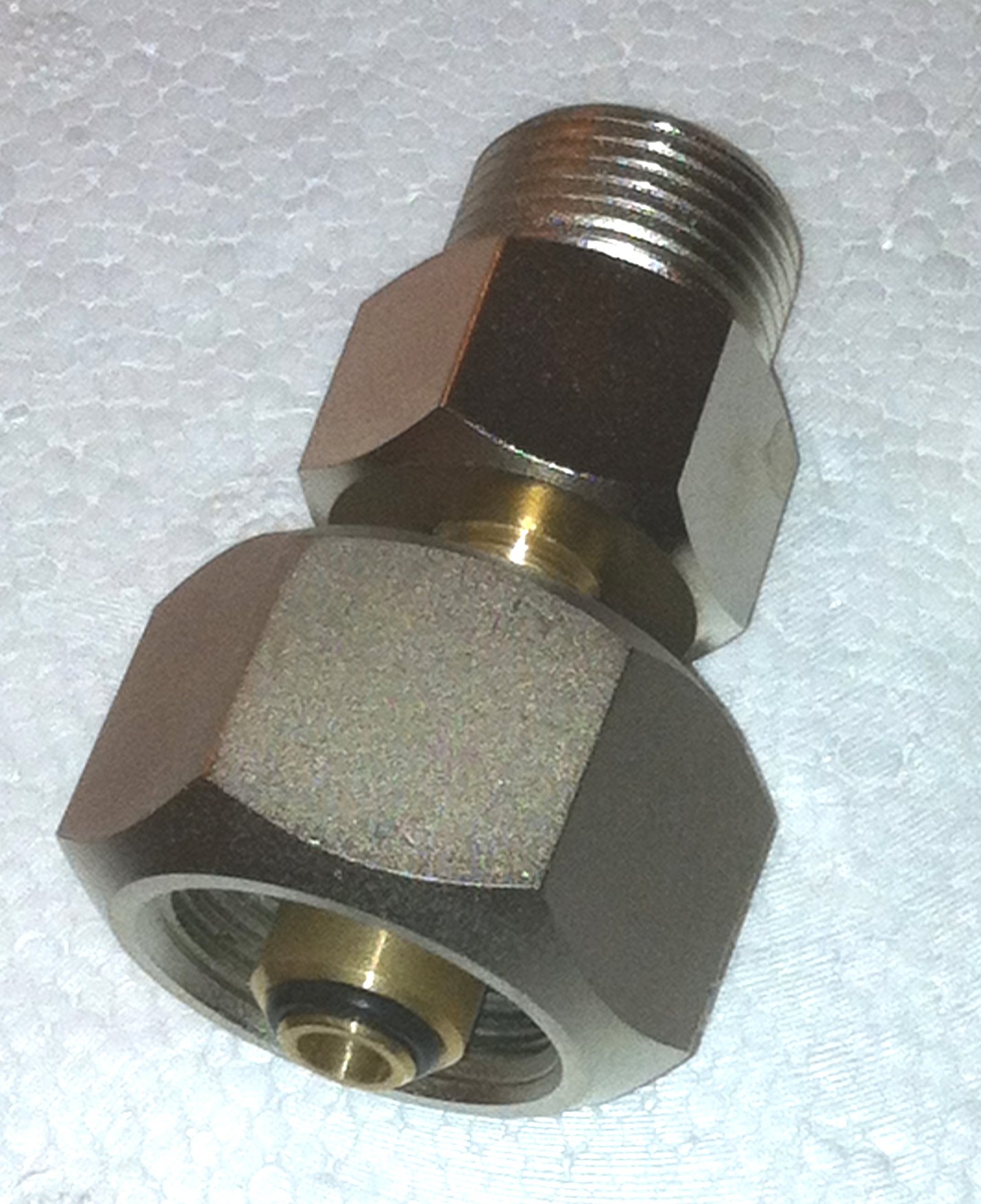 Uniwersalny adapter 300 bar W30 x 2 nakrętka złączkowa tlen/hel/sprężone powietrze na gwint zewnętrzny G3/4"