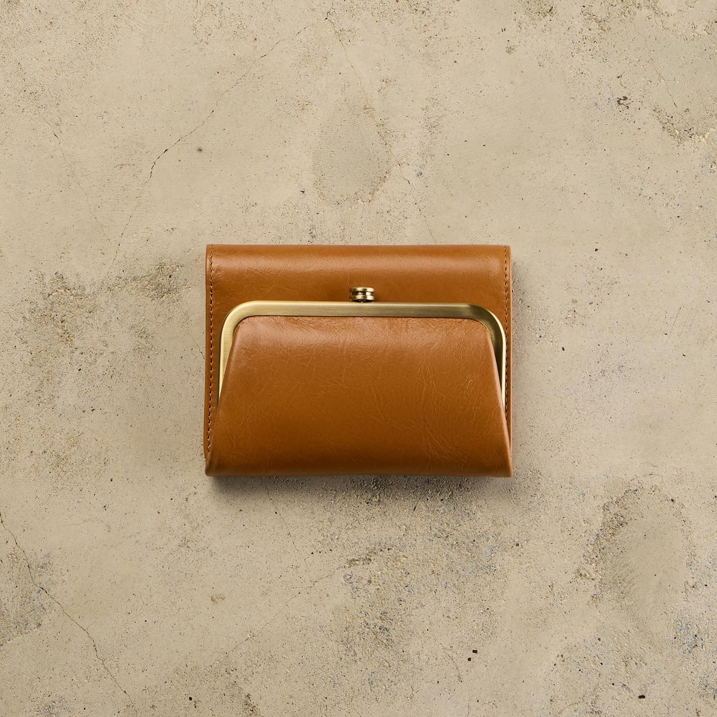 HOBO Robin Compact Trifold Leather Wallet for Women, Vintage Design