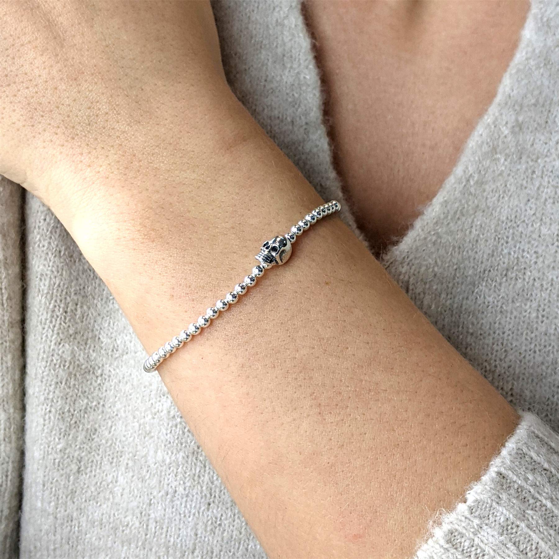Silverly Bracciale in Argento Sterling 925 con Teschio per Donne e Adolescenti | Gioielli Emo Gotici di Halloween per le Donne | Braccialetto con Perline e Ciondolo a Forma di Palla Punk Stacker