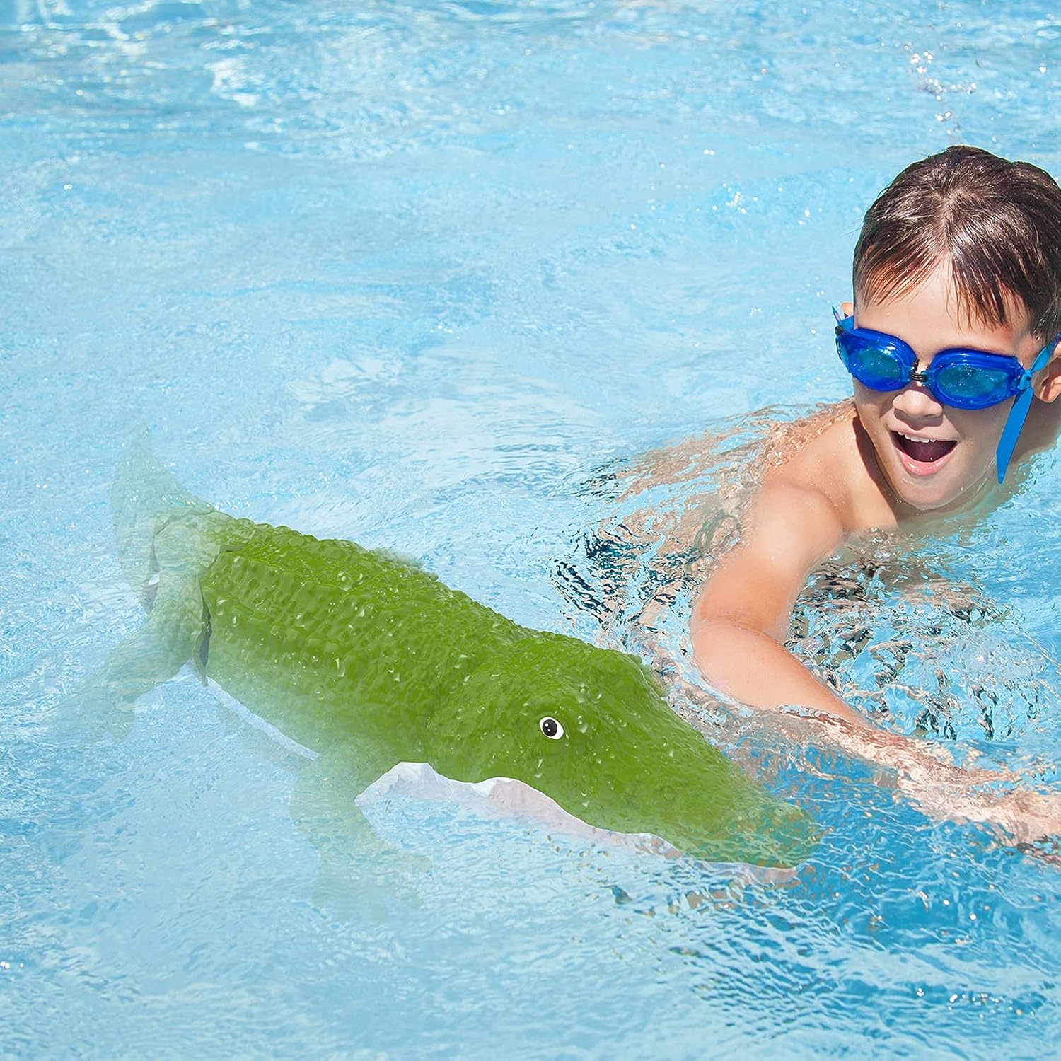 2.4G Remote Control Boat Toy 1:18 Scale High Simulation RC Crocodile for Swimming Pool Bathroom Great Gift RC Boat Toys for 5+ Year Old Boys and Girls : Toys & Games