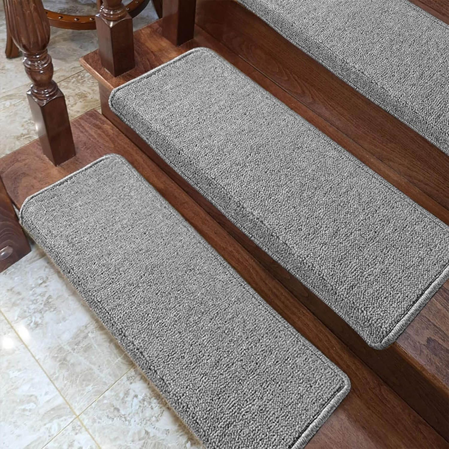 Alfombra para escaleras de interior ideales para proteger del desgaste por mascotas y niños activos