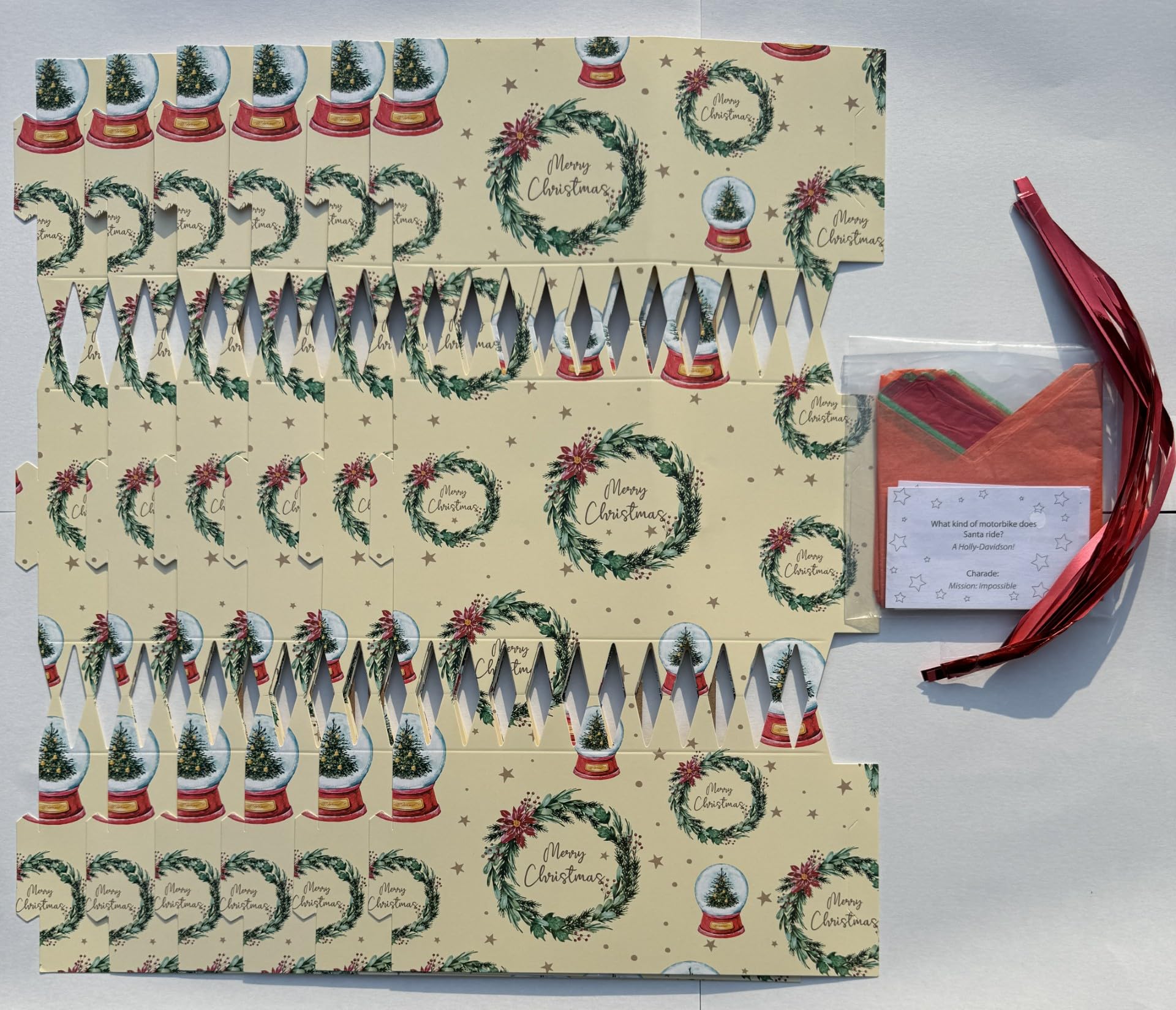 UKDD® 6pc Make and Fill Your Own Festive Seasonal Christmas Party Royle Cracker Craft Kit Own DIY (Merry Christmas Snow Globe and Wreath)