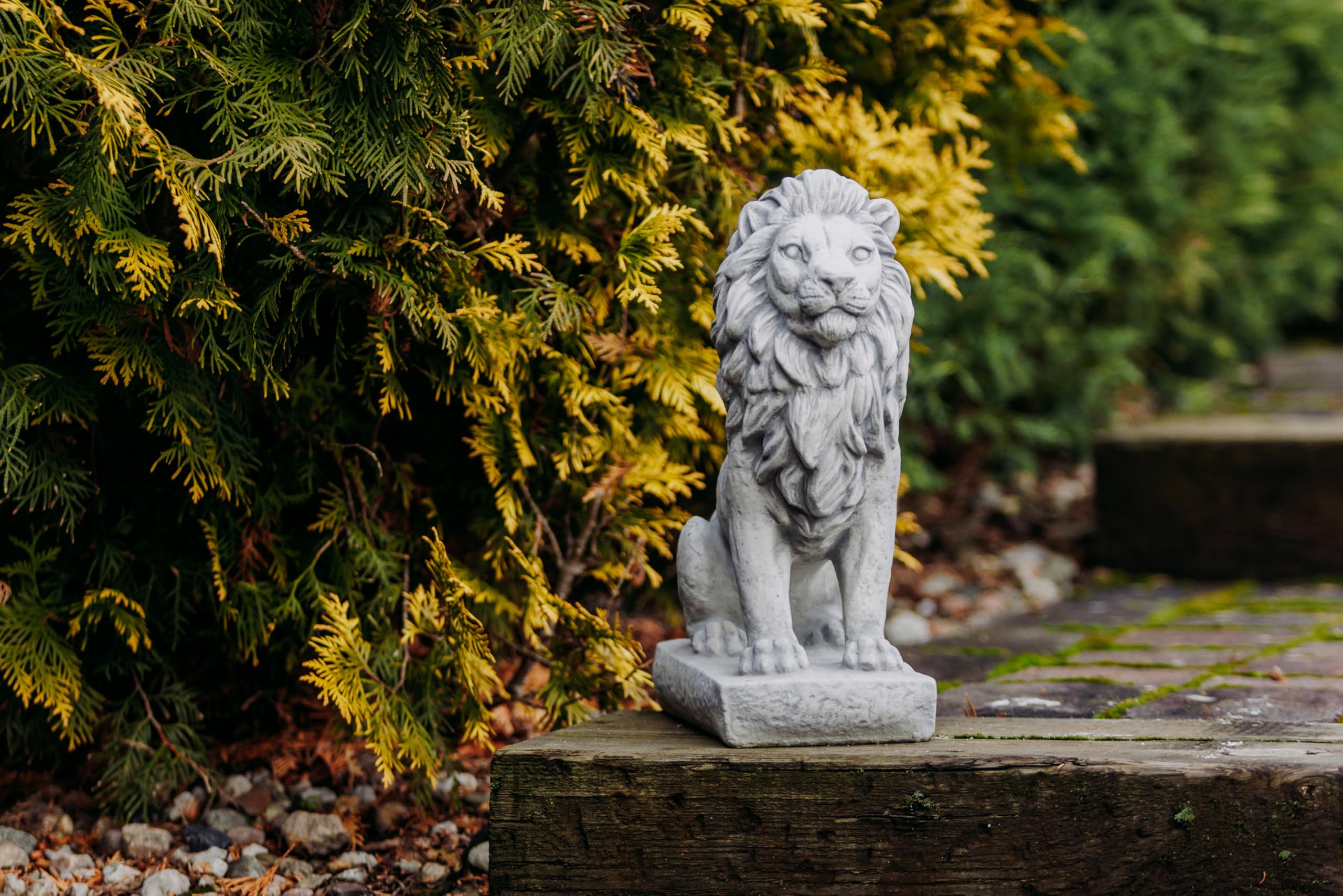 gartendekoparadies.de Löwe Torwächter Steinfigur, H. 34 cm, 25 x 14 cm, 10 kg, Grau, Frostsicher aus Steinguss für Außenbereich (Gerade)