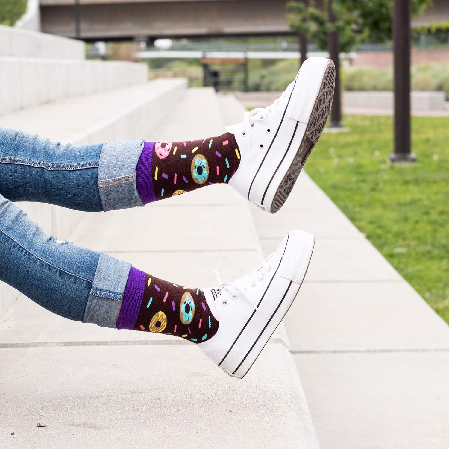 If You Can Read This, Bring Me Some - Funny Novelty White Elephant and Secret Santa Gift Socks For Men and Women (Donuts) : Clothing, Shoes & Jewelry