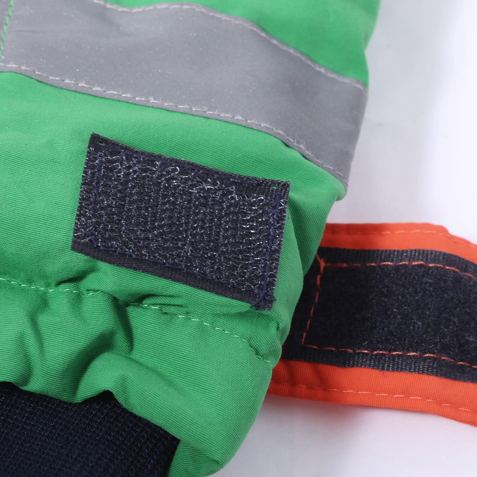 Schneeanzug Kinder Winter Warm Skianzug Wasserdicht Winddicht Winteranzug Einteilige Softshellanzug Schneeoverall mit Abnehmbarer Kapuze Reflektierenden Matschanzug Skioverall für Jungen Mädchen