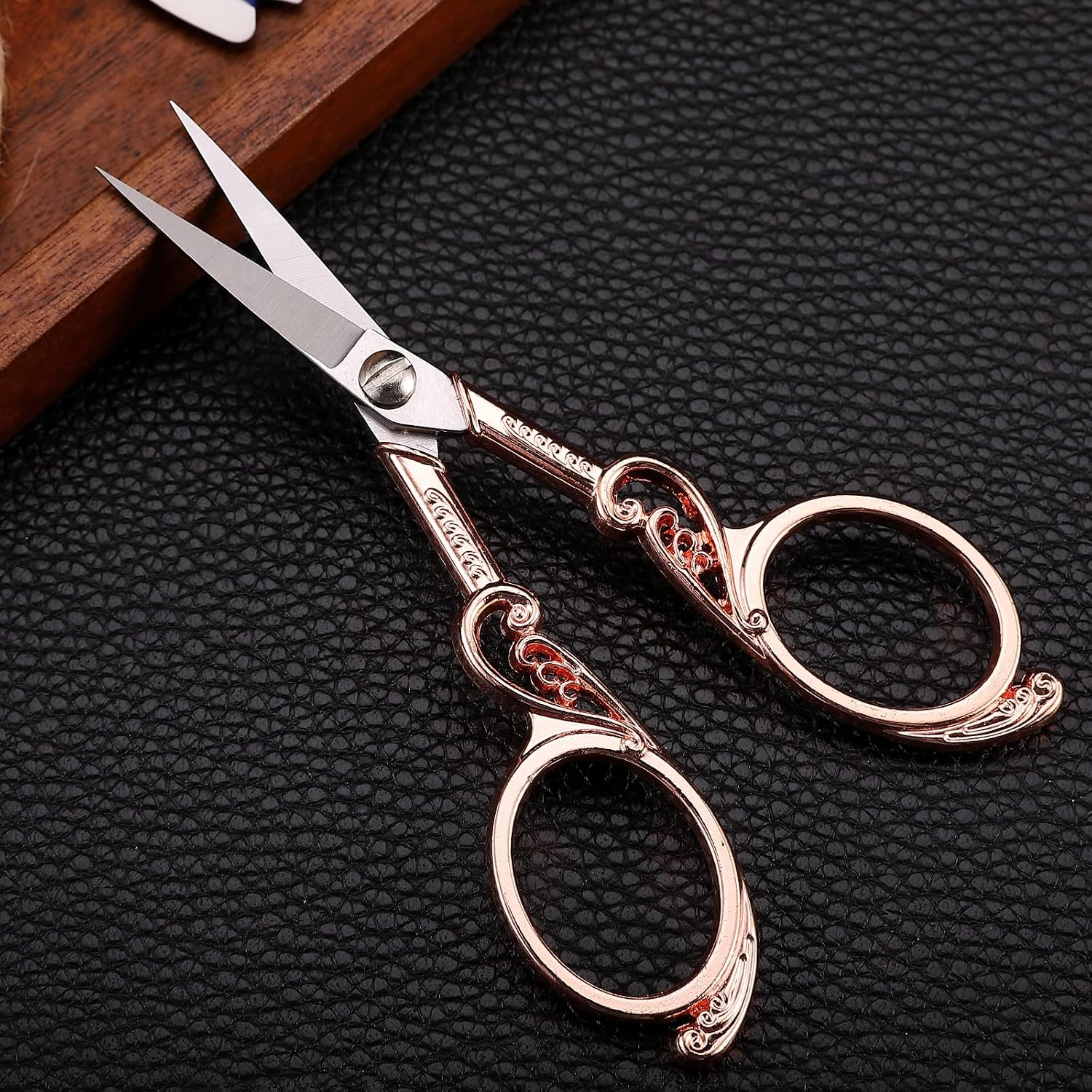 YOUGUOM Embroidery Scissors, Small Precision Sewing Scissor Sharp Pointed Tip Detail Shears for Craft Art Needlework Threading Cutting, 4.5in Rose Gold Vintage Style
