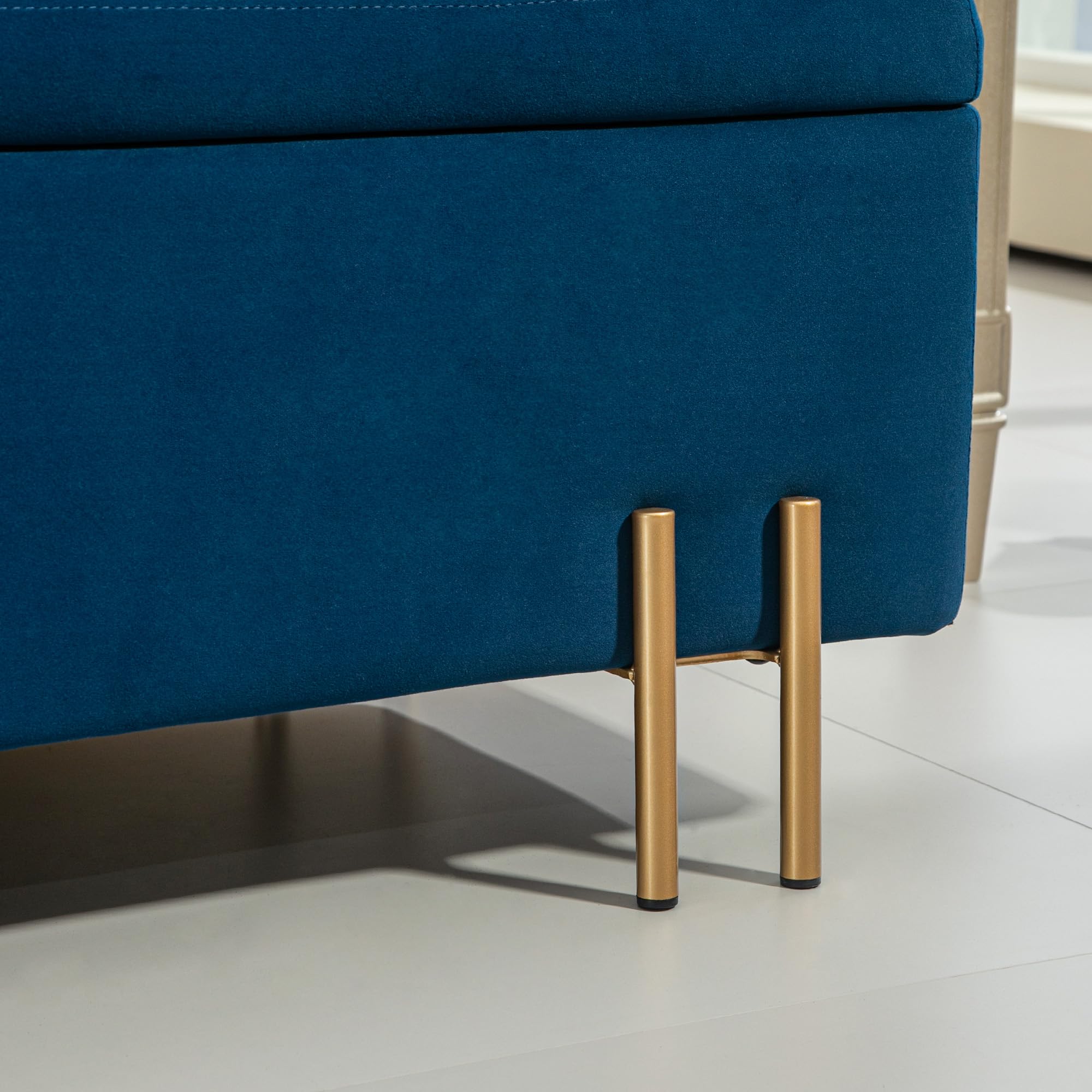 HOMCOM Sitzbank mit Stauraum Polsterbank mit Samtoptik, Sitztruhe mit Metallbeine, Truhenbank für Wohnzimmer Schlafzimmer Flur 100 x 40 x 42 cm, Blau
