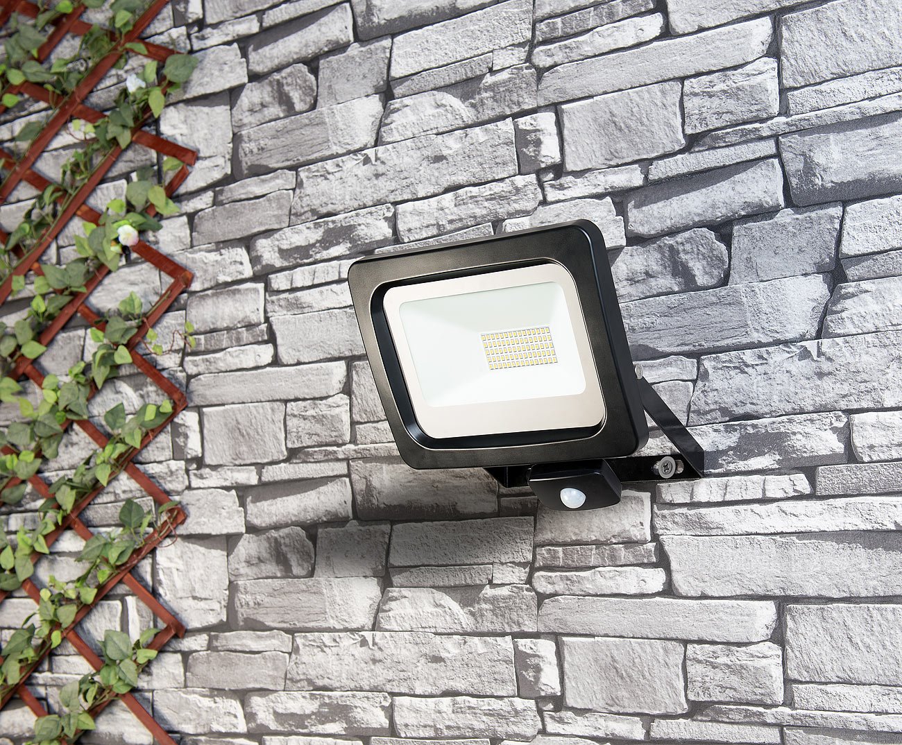 Luminea LED-Strahler Sensor: Mini-LED-Fluter, PIR-Sensor, 50 Watt, 4.000 lm, tageslichtweiß, IP44 (Flutlicht Bewegungsmelder, Fluter mit Bewegungsmelder außen, Garten)