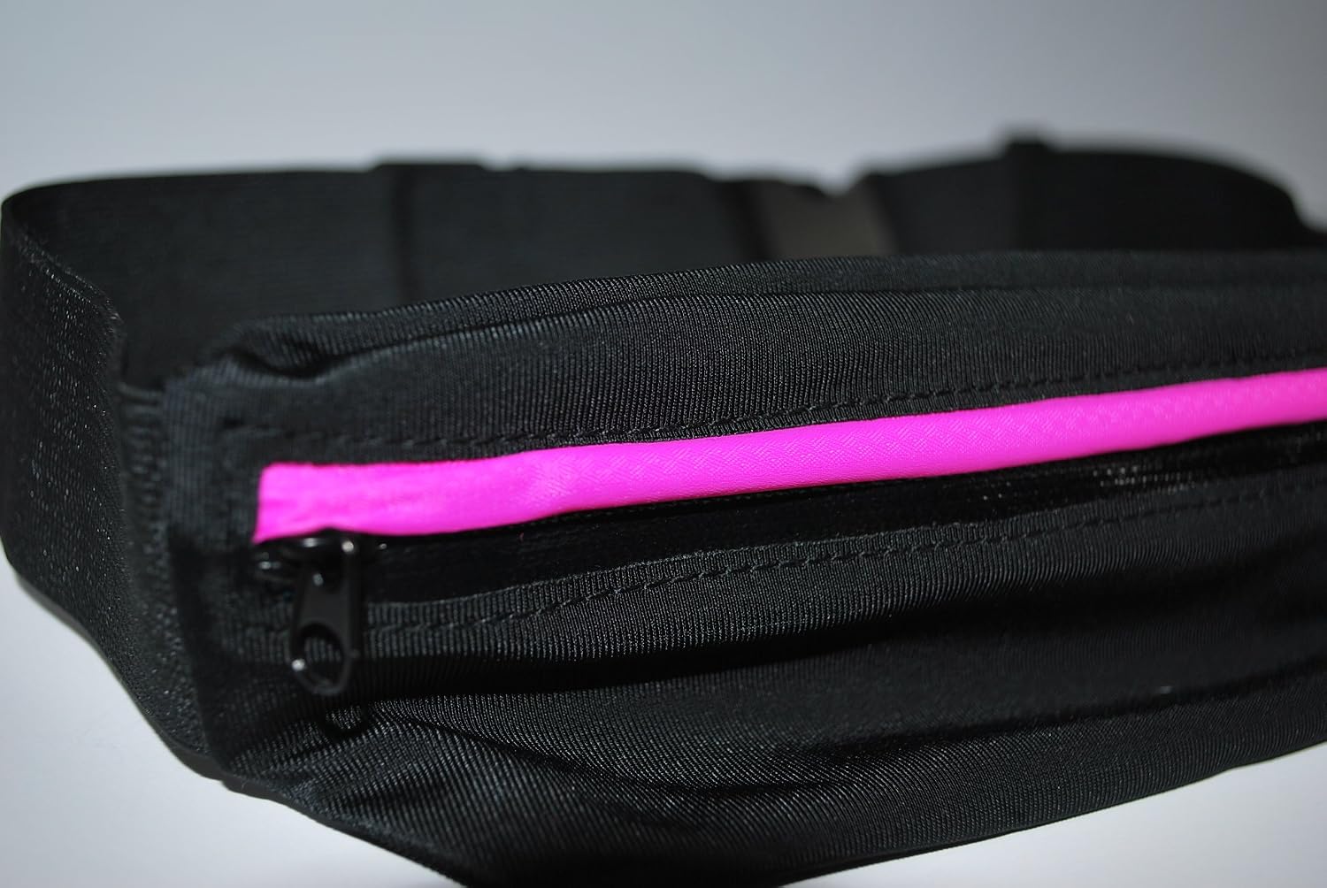 LED Light Running Workout Belt - Fits most big phones, Iphone 6plus, Samsung, LG, HTC. Great for hiking, running, walking, gym, treadmil, Yoga. Sweat Resistant