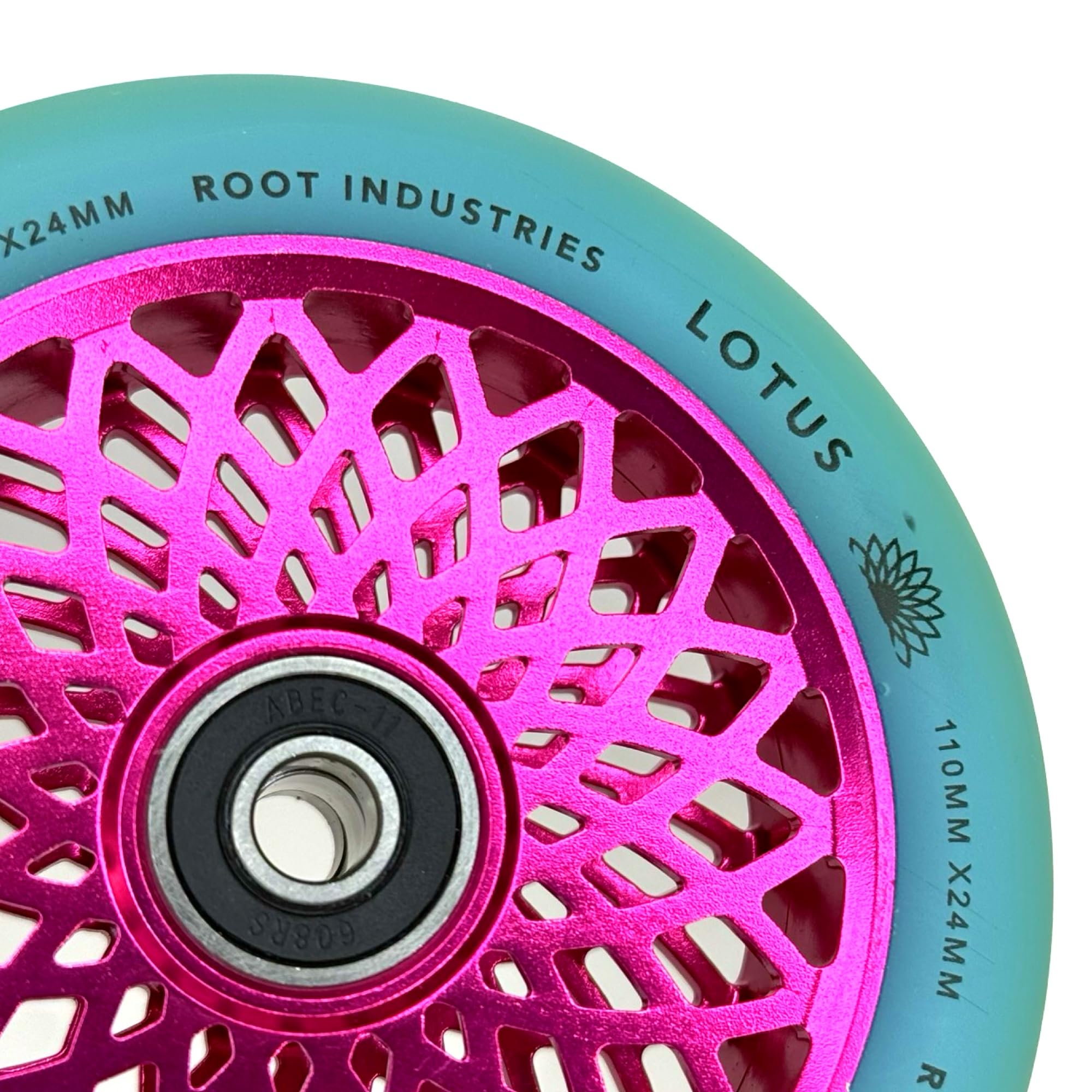 Root Industries Lotus Hollowcore Roulette de trottinette 110 mm ABEC 11+ autocollant Fantic26