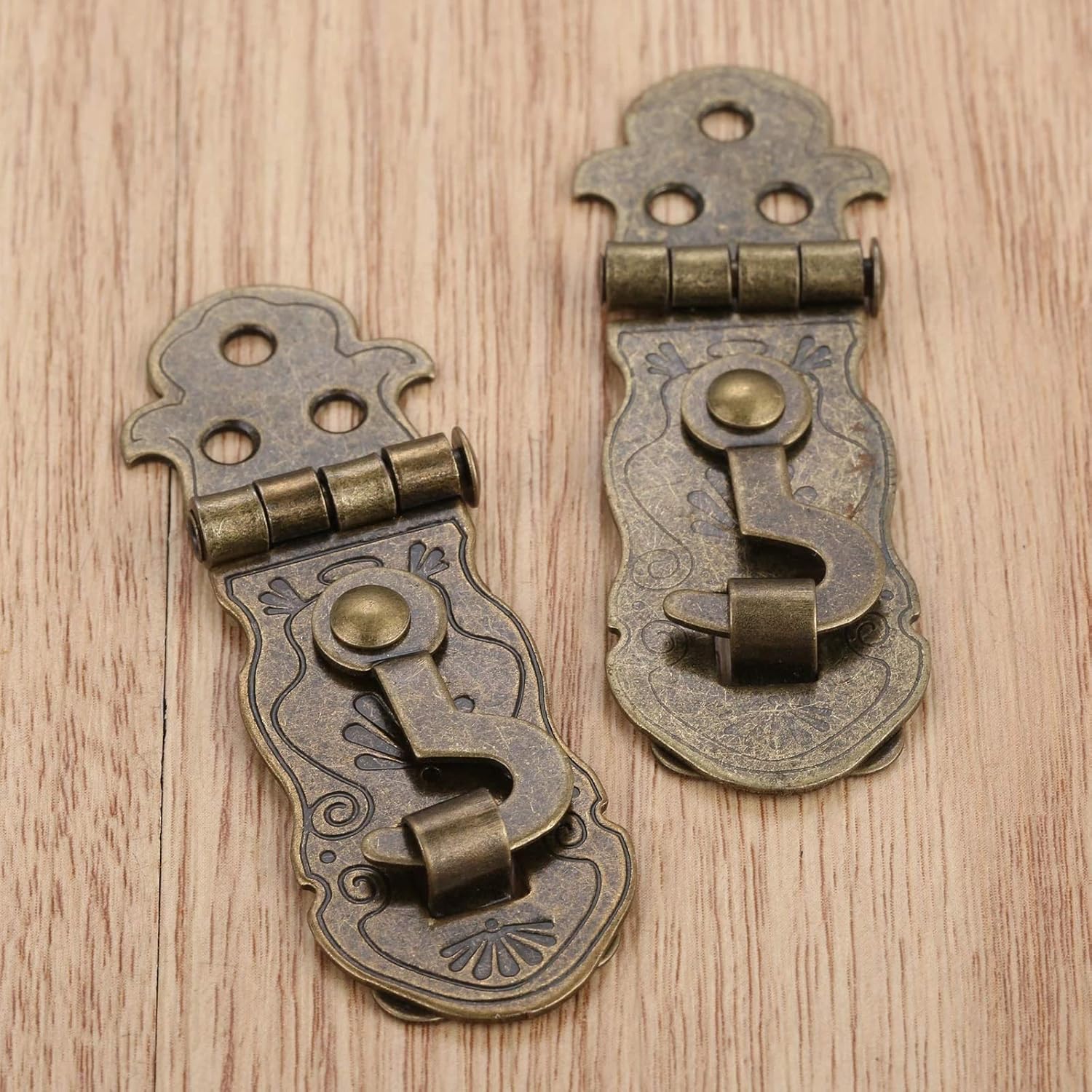 1Pc Wooden Box Toggle Lock,Box Buckles Pattern Carved Flower Book Lock Antique Bronze Tone 71x24mm