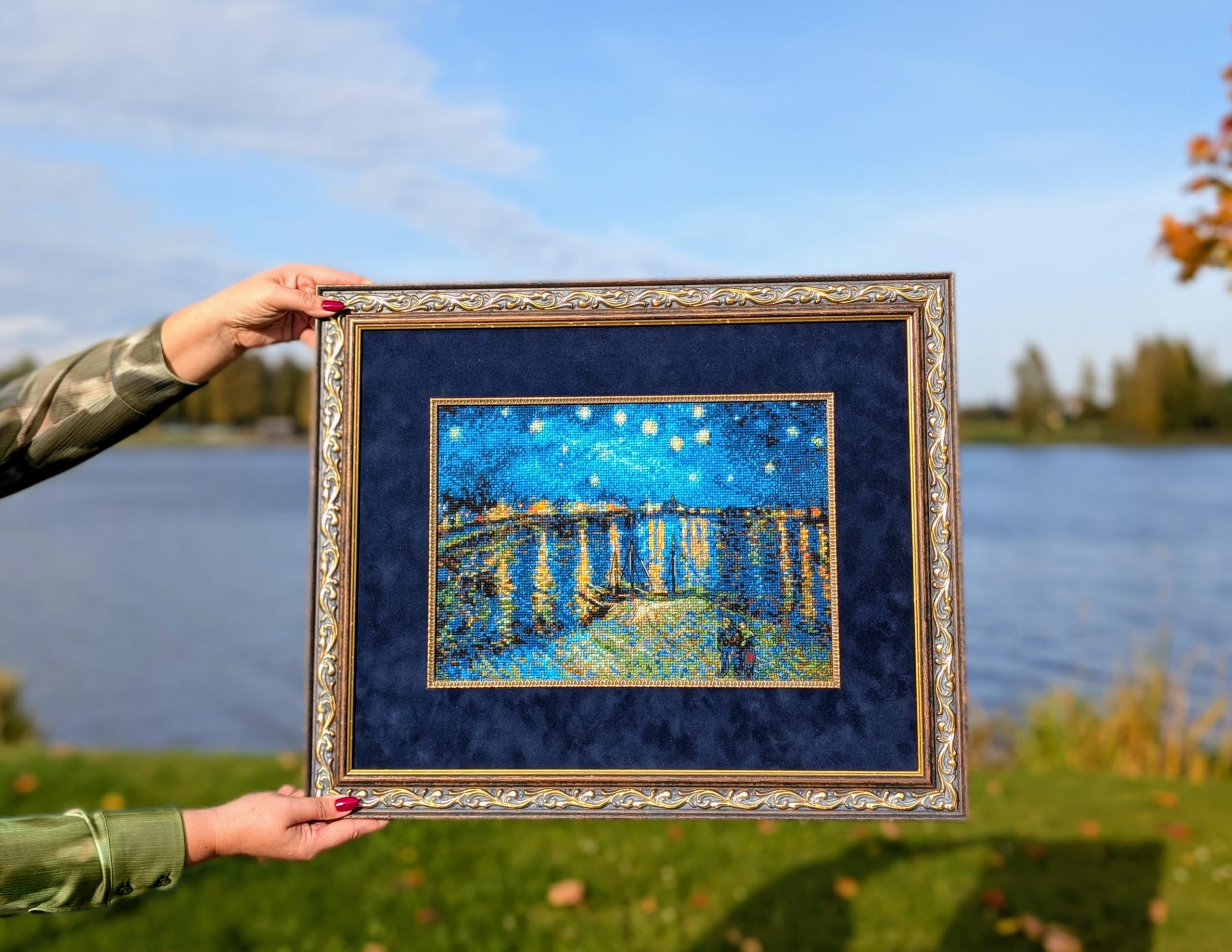 Kit De Punto De Cruz RIOLIS 'Noche Estrellada En El Ródano' - 38x26 Cm, Incluye Tela Aida, Hilos, Aguja E Instrucciones