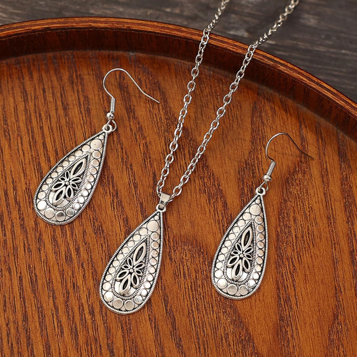 72ore Boho Necklace Earrings Silver Drop Water Droplet Pendant Vintage Fall Necklace Earrings for Women Jewelry Set Birthday Gifts Party Boho Shirt Outfits Accessories - Image 6
