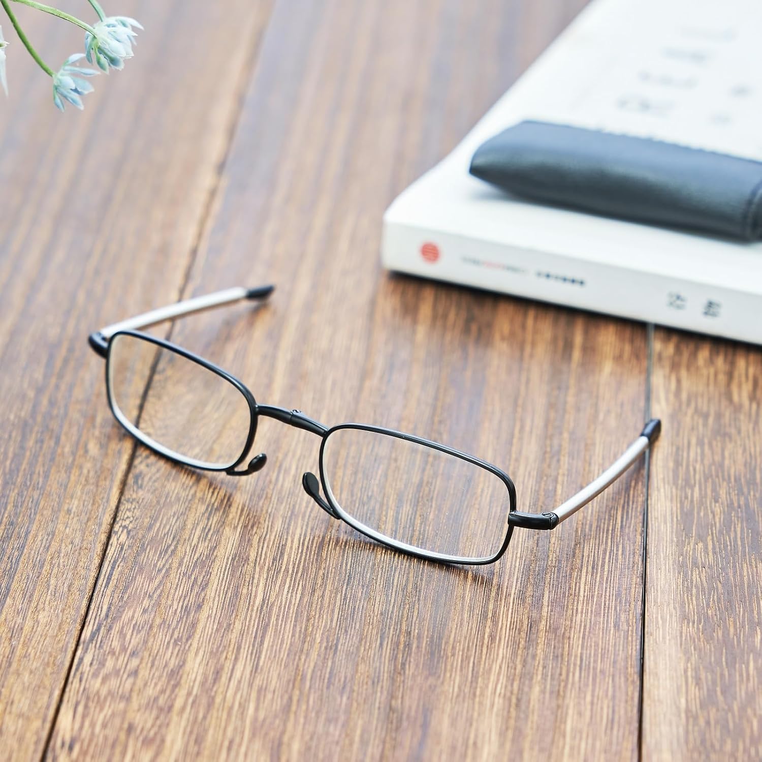 4 Pack Compact Reading Glasses Pocket Foldable Readers for Women Men - Image 4