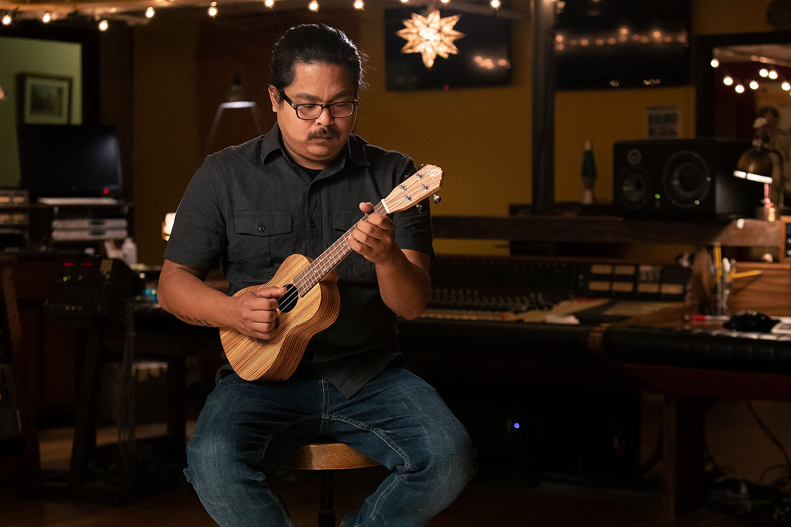 Ortega Guitars Ukulélé Concert Acoustique – Série Timber – Housse Incluse – Zebrawood, Naturel (RFU11Z)