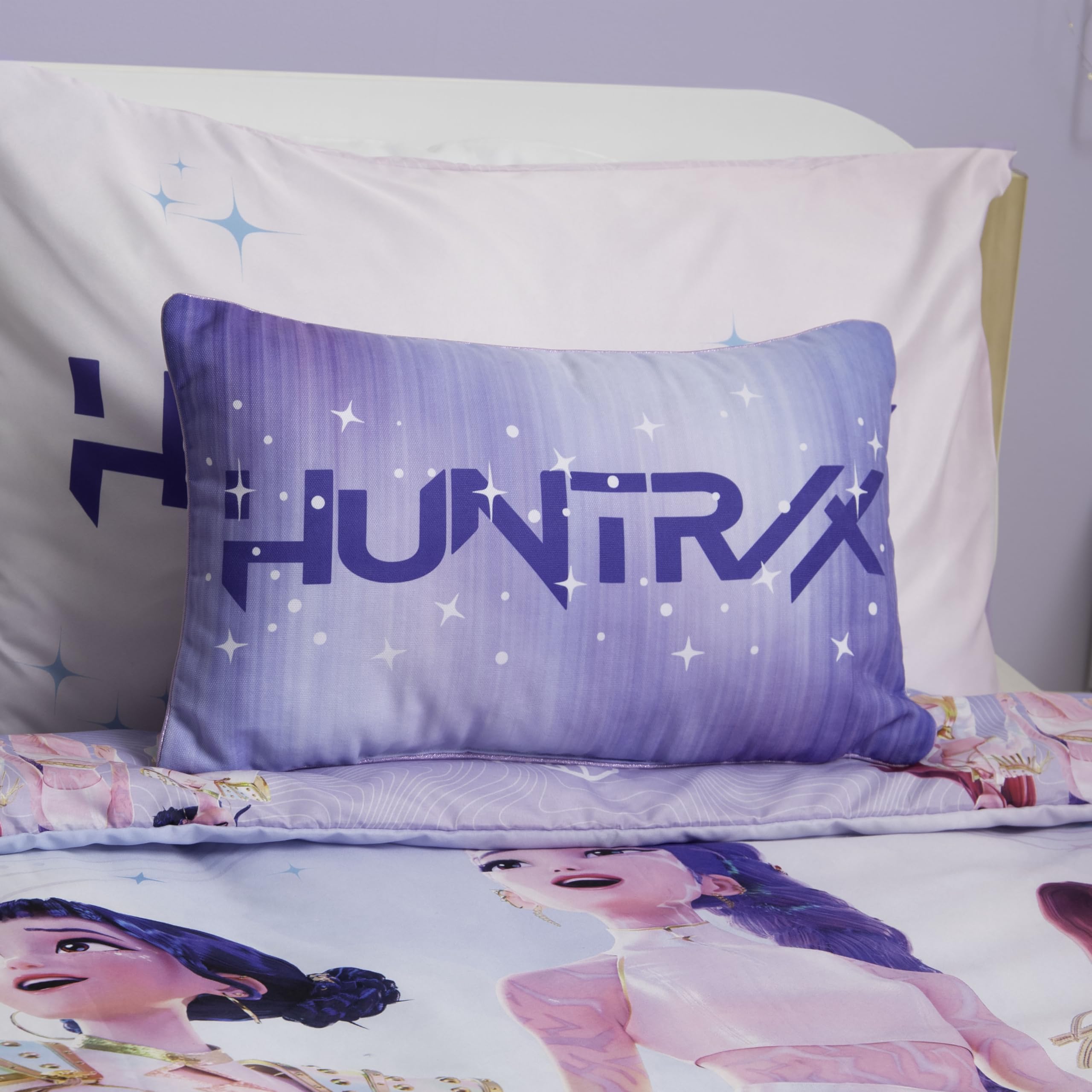 Cuscino cilindrico con licenza ufficiale K-Pop Demon Hunters, cuscino super morbido | Design celestiale reversibile, viola | Perfetto per l'arredamento della camera da letto o del soggiorno