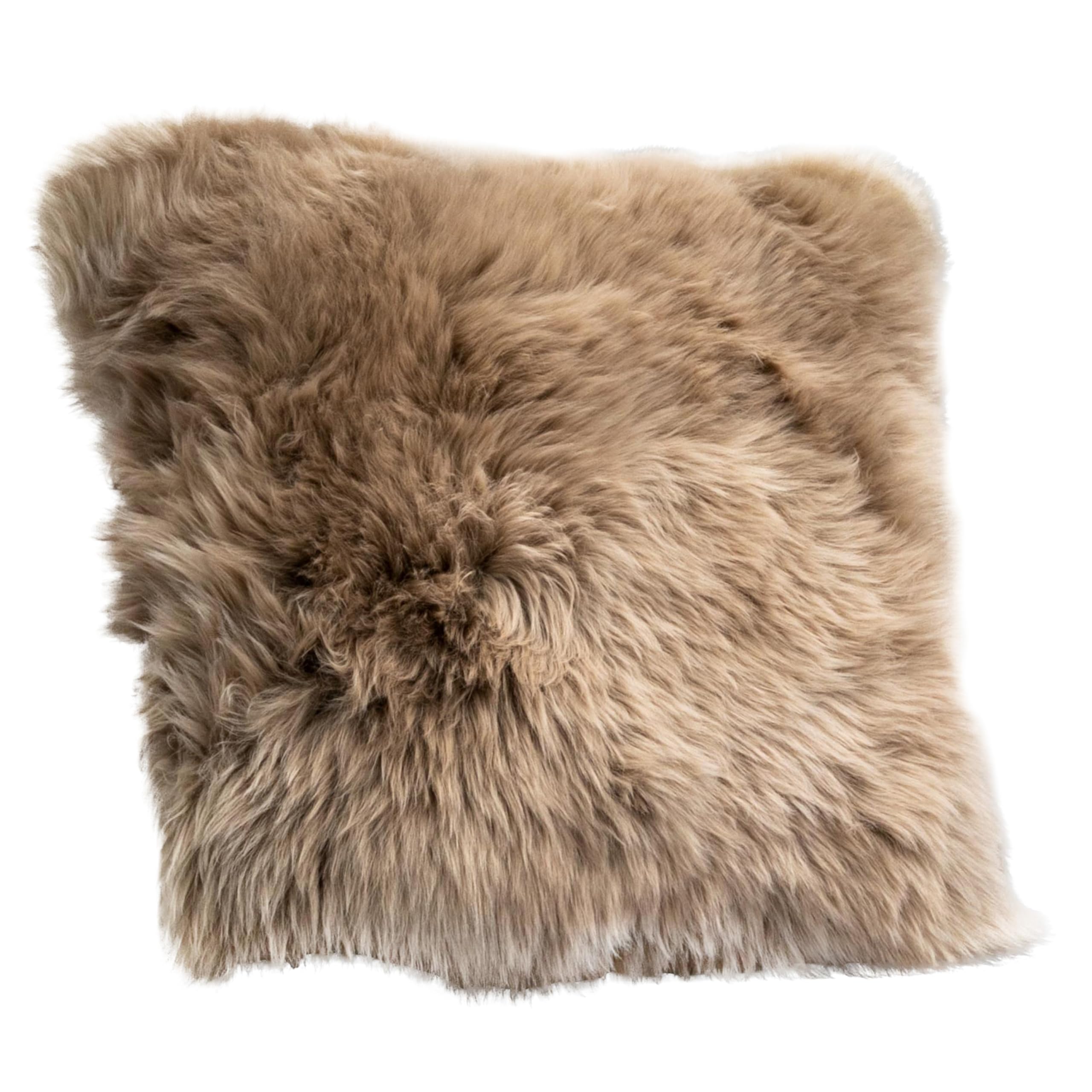 Simply Sheepskin Cushion - Genuine New Zealand Sheepskin Wool Pillow - Cushion Insert Included - Durable Sofa Cushion for Sofa, Chair & Couch - 45x45 cm, Light Brown