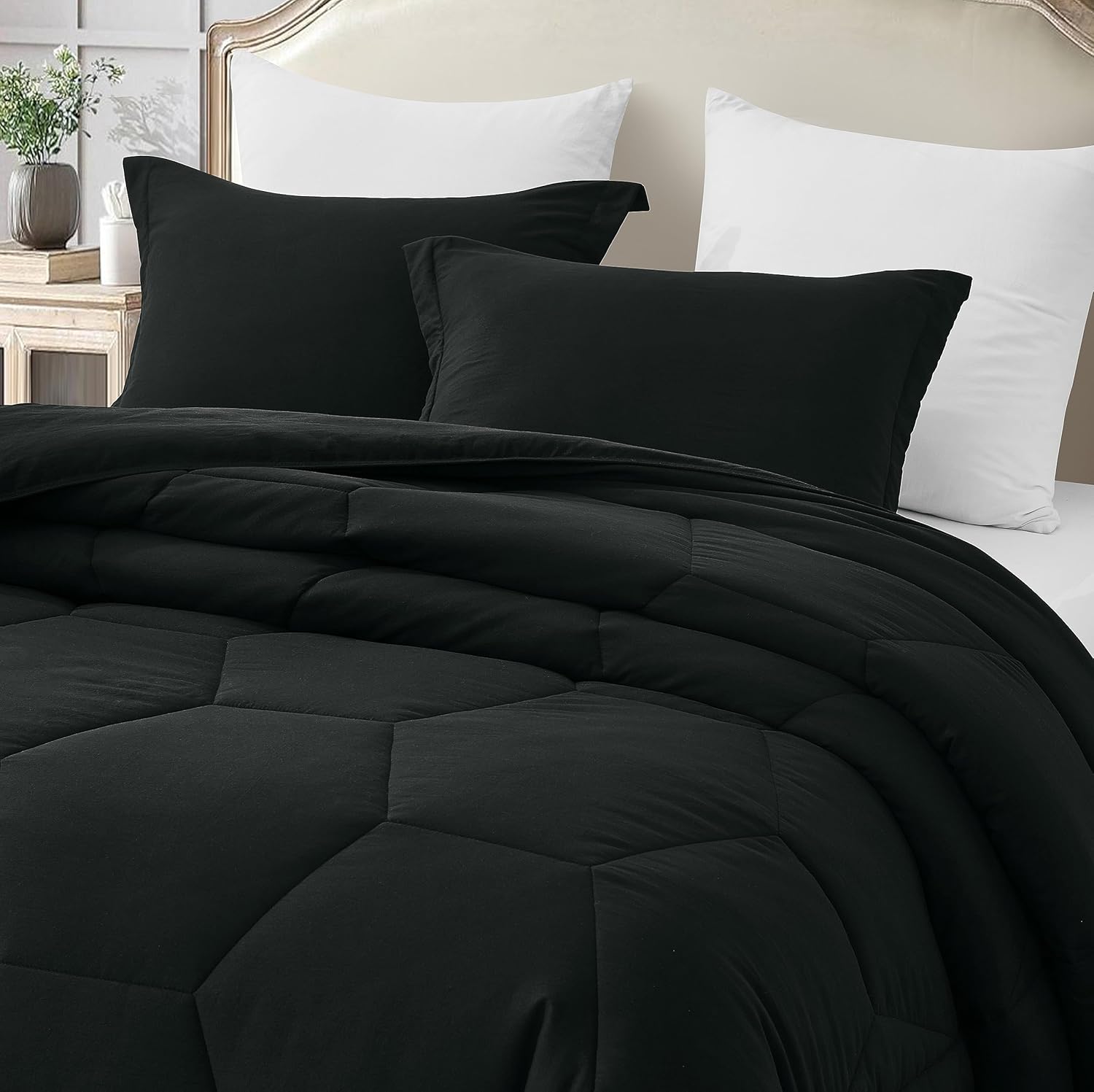 Chezmoi Collection Vero Black Comforter Set Oversized Queen Size 3-Piece Fluffy Soft Lightweight Bedding Honeycomb Geometric Quilted Stone-Washed Microfiber Comforter Set for All Season