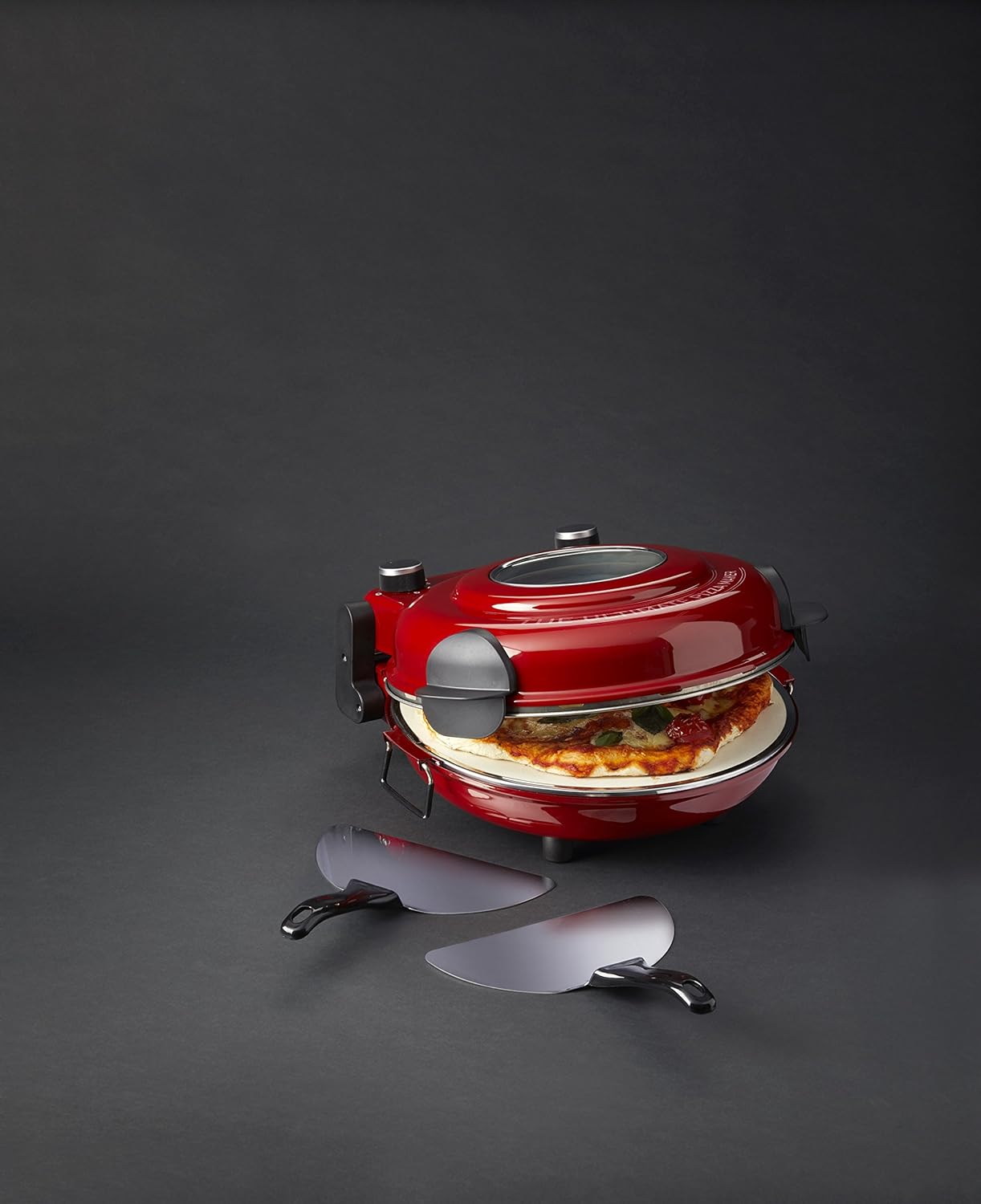 MasterPro Pizza Maker with pizza inside