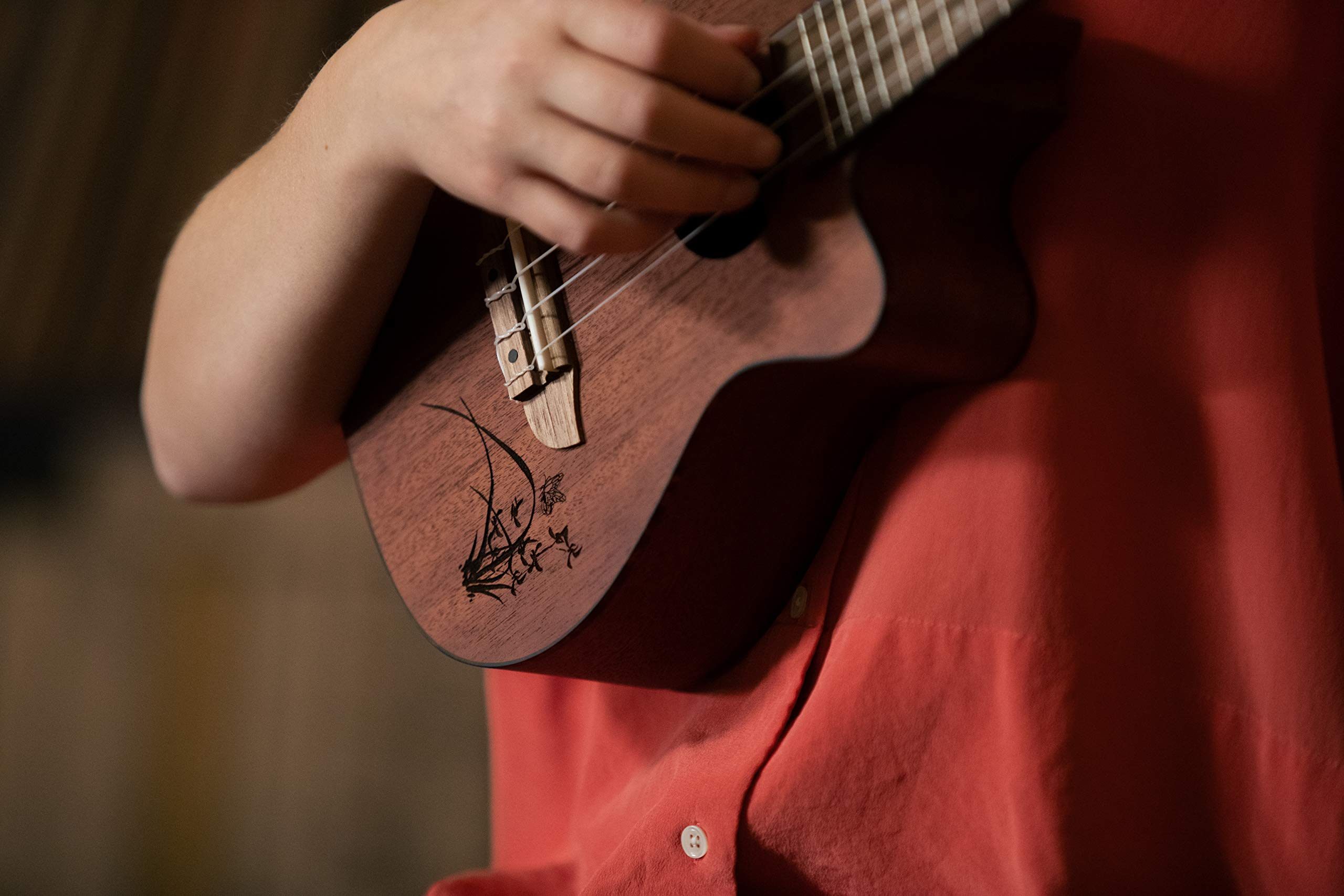 Ortega Guitars Ukulele Concerto Elettro-Acustico – Bonfire Series – con Cutaway – Sapele, Natural (RU5MM-CE)