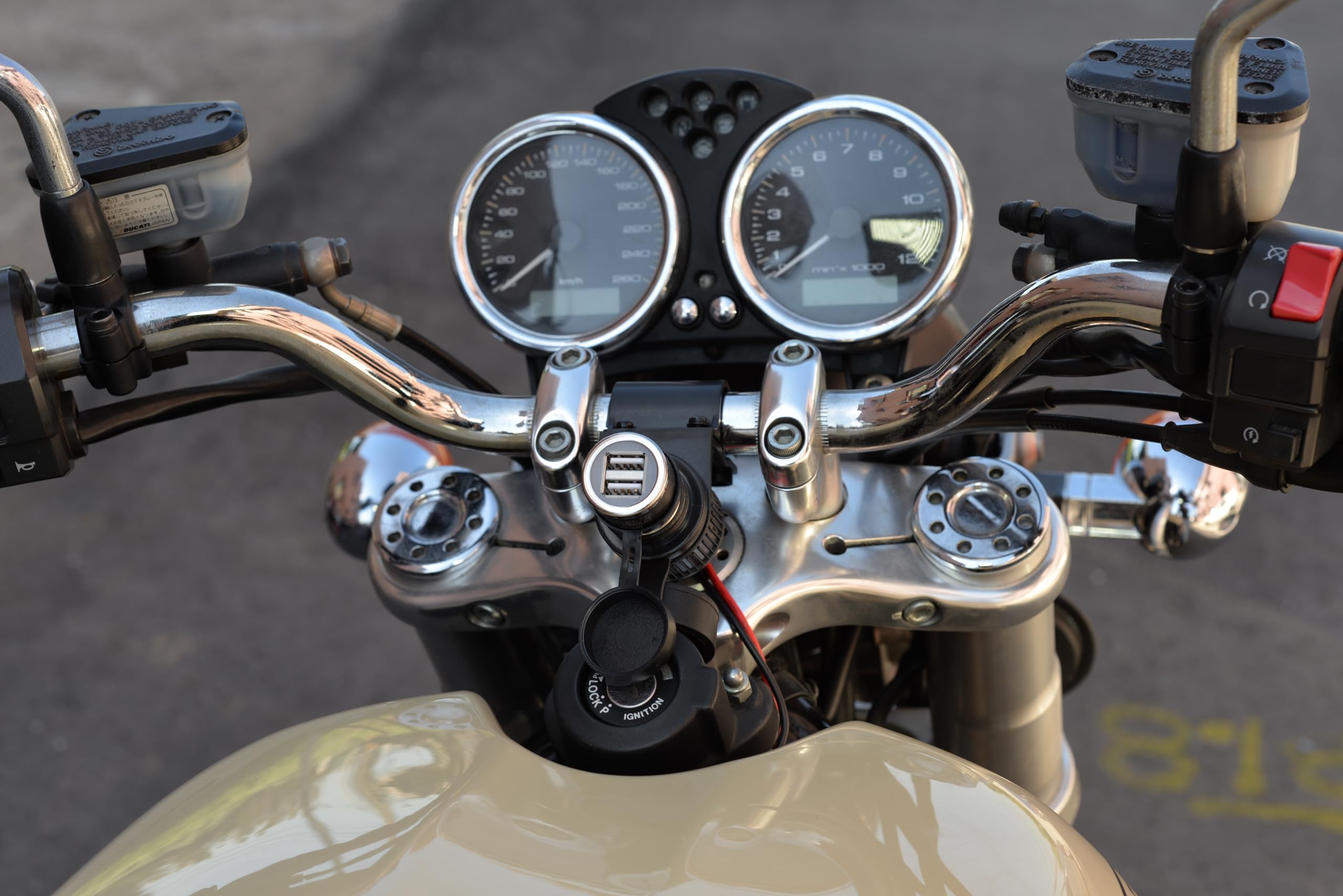 Amazon.com: Cliff Top Heavy Duty Waterproof Motorcycle Cigarette Lighter  Power Outlet with 3.3A USB Charger for 7/8