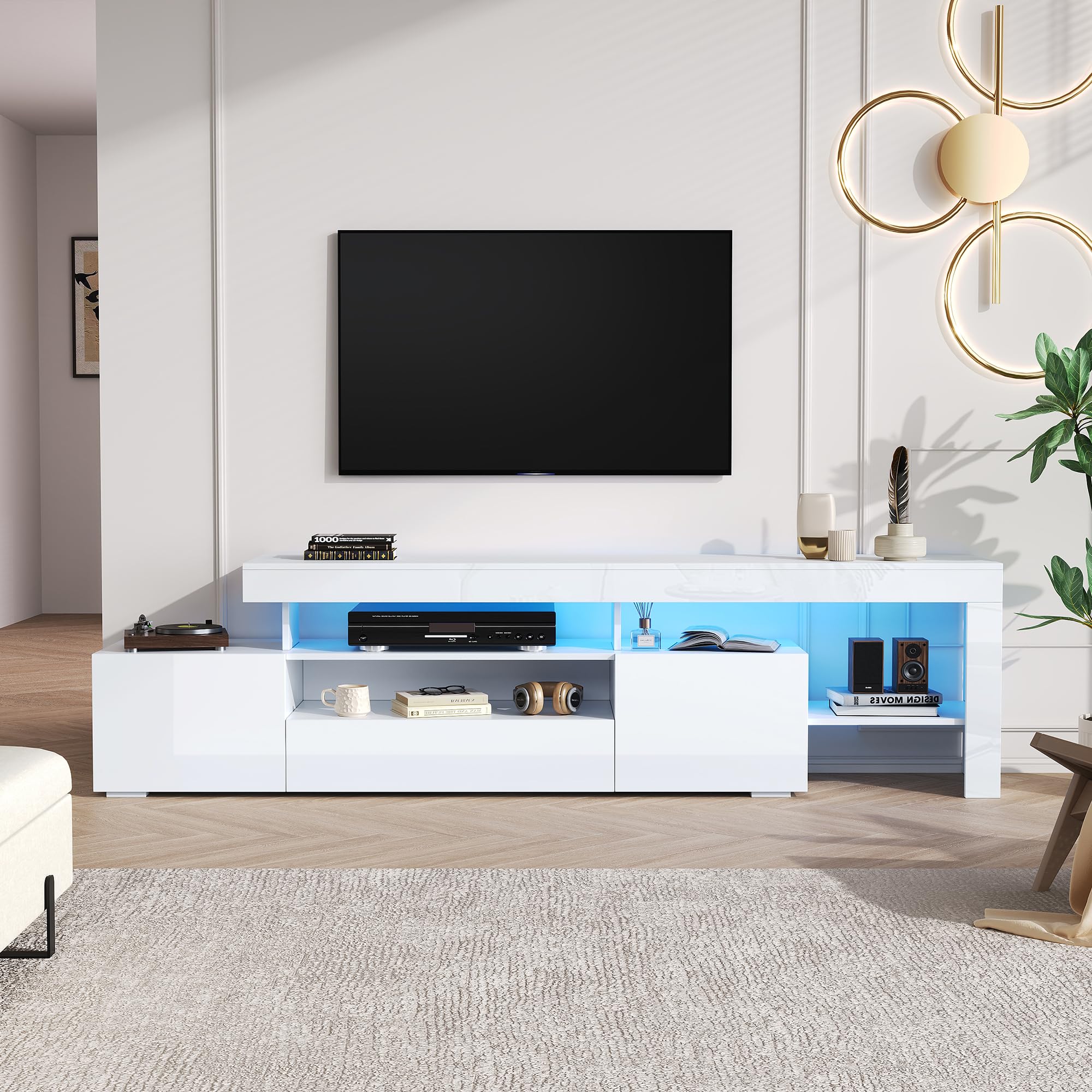 Merax TV-Schrank Weiß, TV Lowboard Hochglanz, mit LED-Beleuchtung, 192cm lang Fernsehtisch für 85 Zoll Fernseher, Moderne TV Bank aus Holz mit Drei Klapptüren, offene Regale, TV-Kommode für Wohnzimmer
