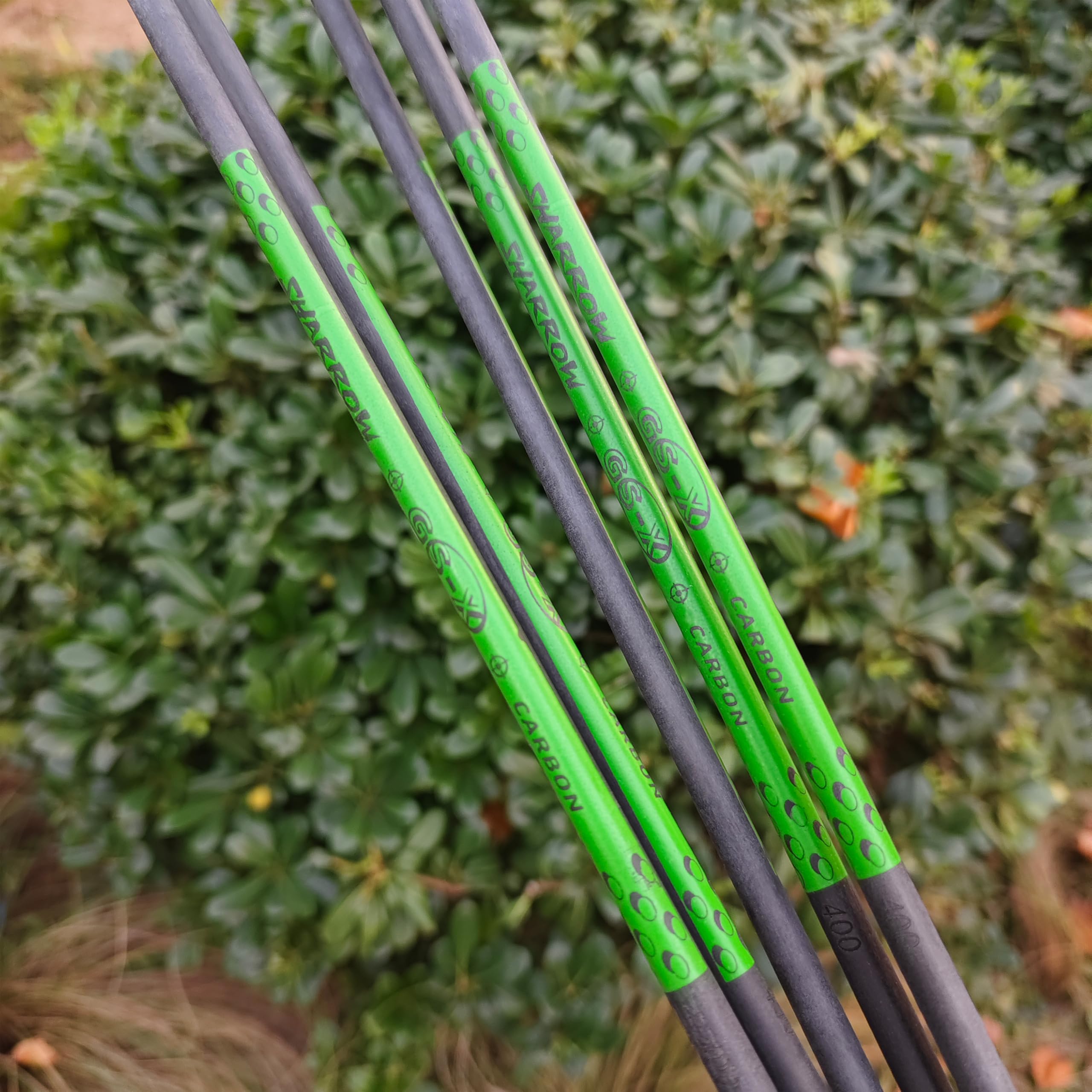 Flèches en Carbone Pur 6/12 pièces 31,5 Pouces, ID 6,2 mm, flèches à Plumes de dindon Naturelles,ompatibles arcs recurve et arcs à poulies pour Chasse et tir sur Cible