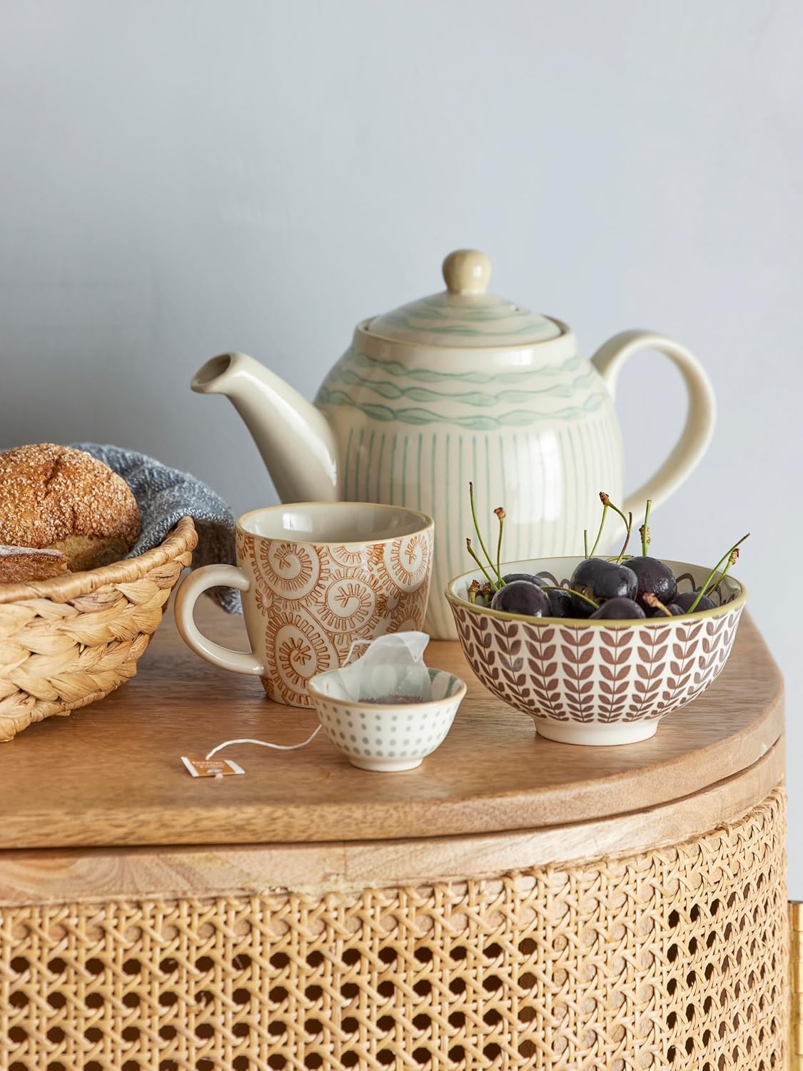 Bloomingville Maple 82058612 Teapot Stoneware in Blue with a Volume of 0.9 L Dimensions: 14 x 16 cm