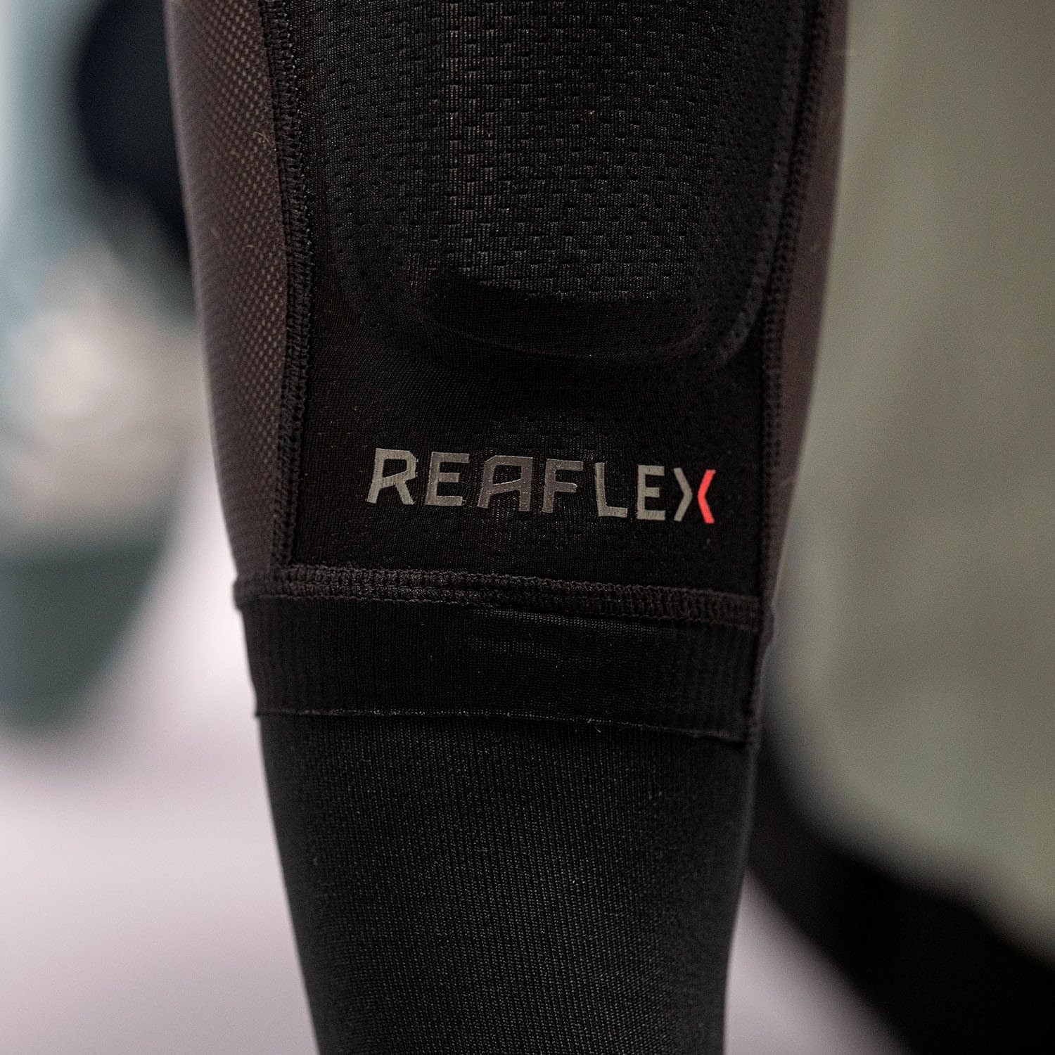 Leatt ReaFlex UltraLite EXT Knieprotektoren, 2XL | Mit Protektoren