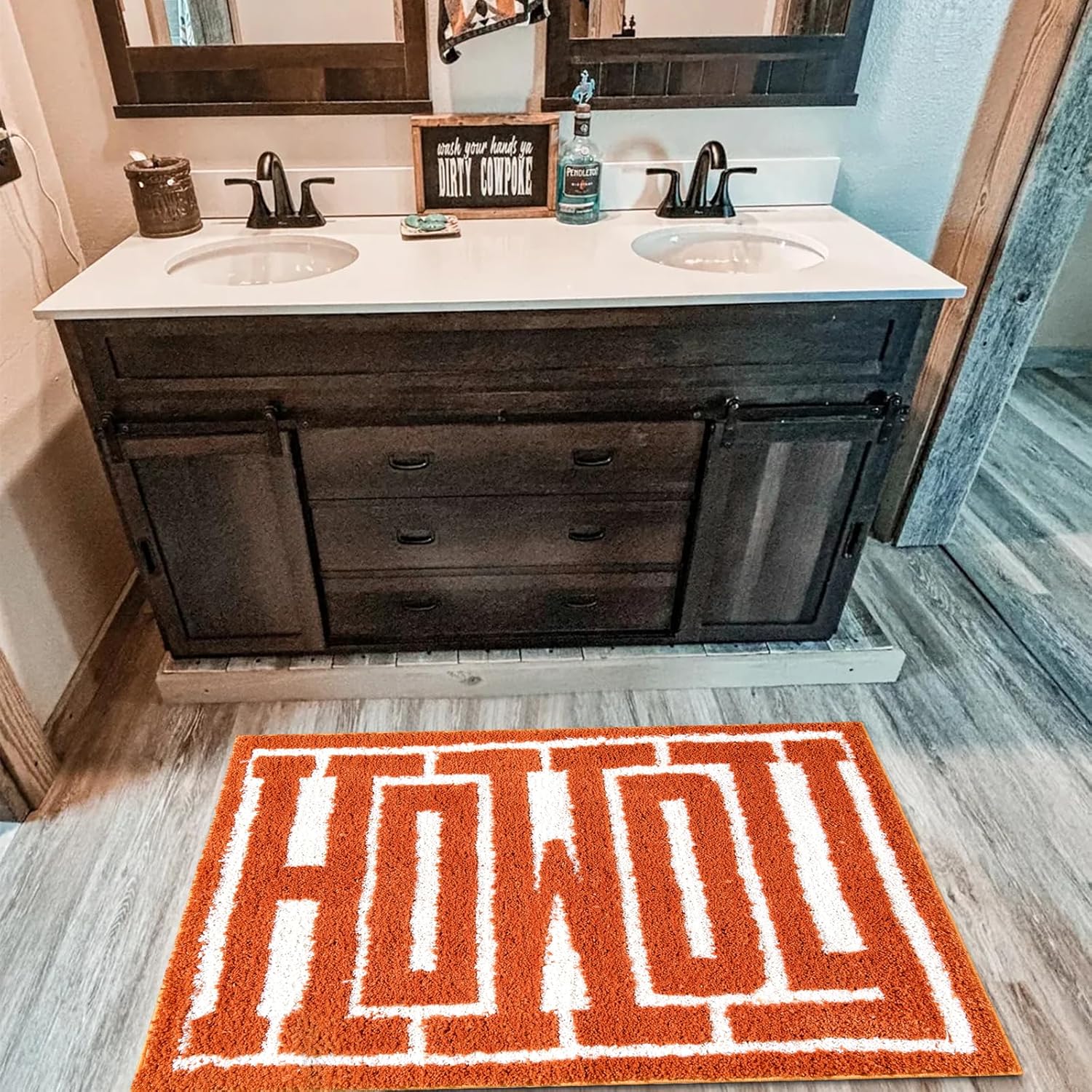 RoomTalks Washable Howdy Rug Indoor Doormat, Cowboy Country Rustic Southwestern Bathroom Rugs Non Slip Bath Mat, Wild West Burnt Orange 2x3 Throw Area Rug for for Bedroom Bathroom Kitchen