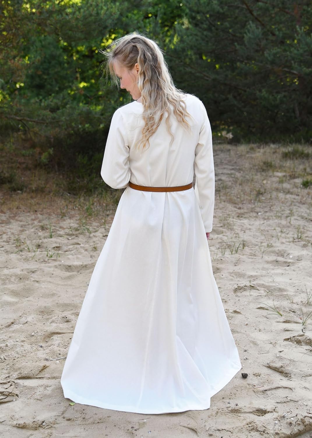 Battle-Merchant Milla Medieval Summer Dress for Women, Lightweight Viking Cotton Gown for LARP, Reenactment & Cosplay - Image 4
