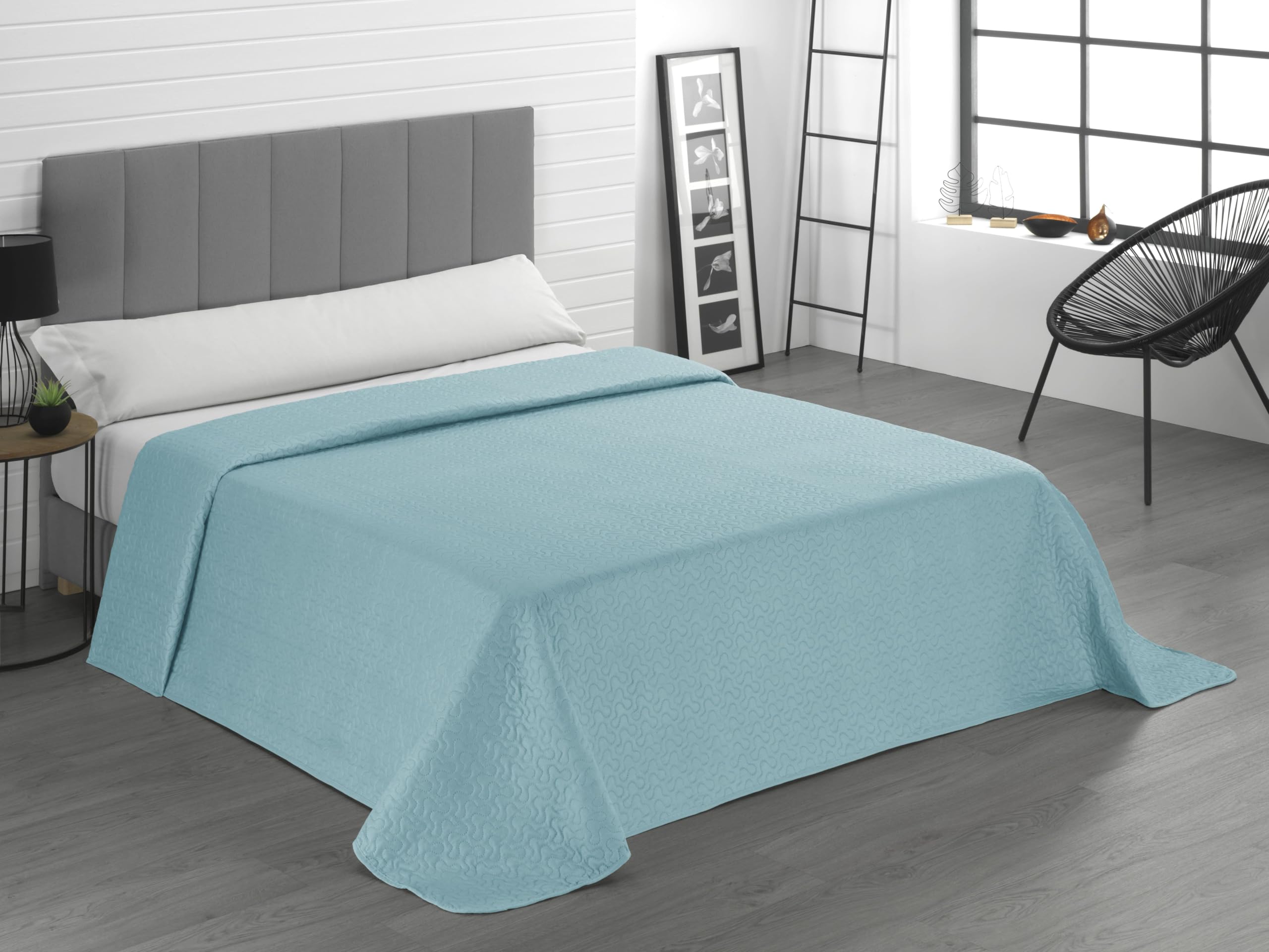 Donegal Collections Colcha Bouti Cama 150 - Colcha Cama 150/160 Lisa Acolchada y Reversible Azul - Colchas Cubrecama Primavera Verano Fresca, Acolchado Fino y Microfibra Extrasuave