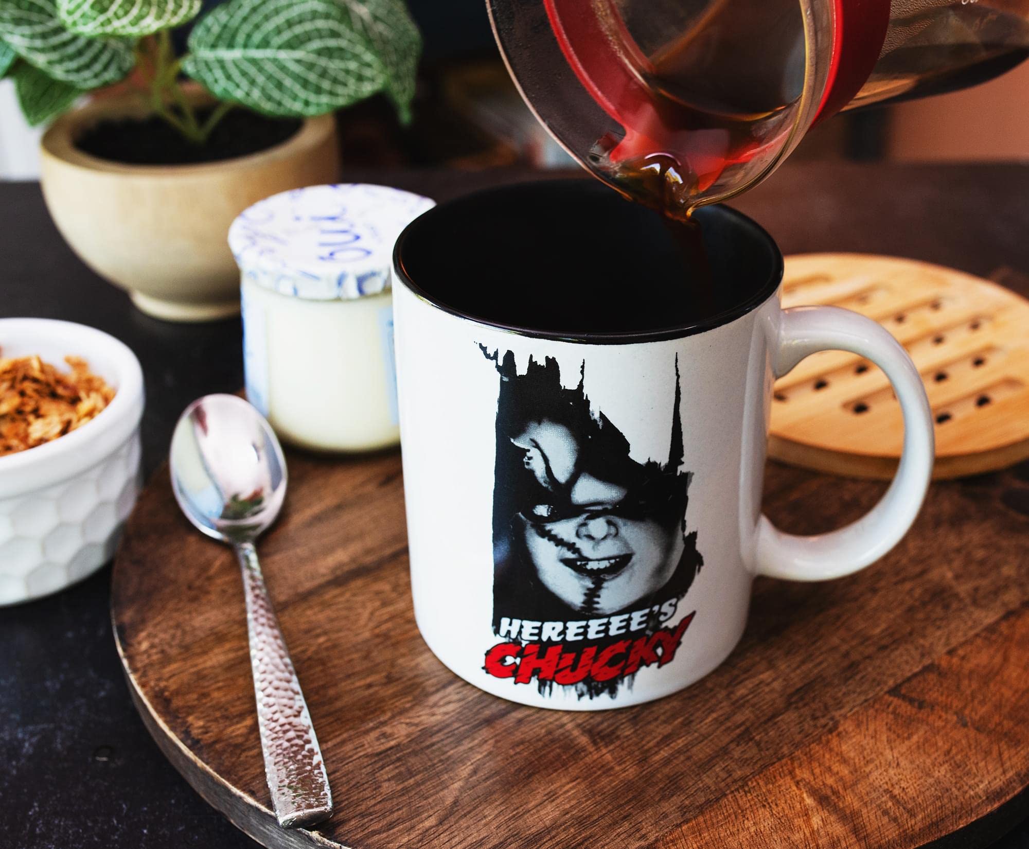 Tazza da caffè per espresso "Here's Chucky" in ceramica con scritta in inglese "Here's Chucky", contiene 567 ml