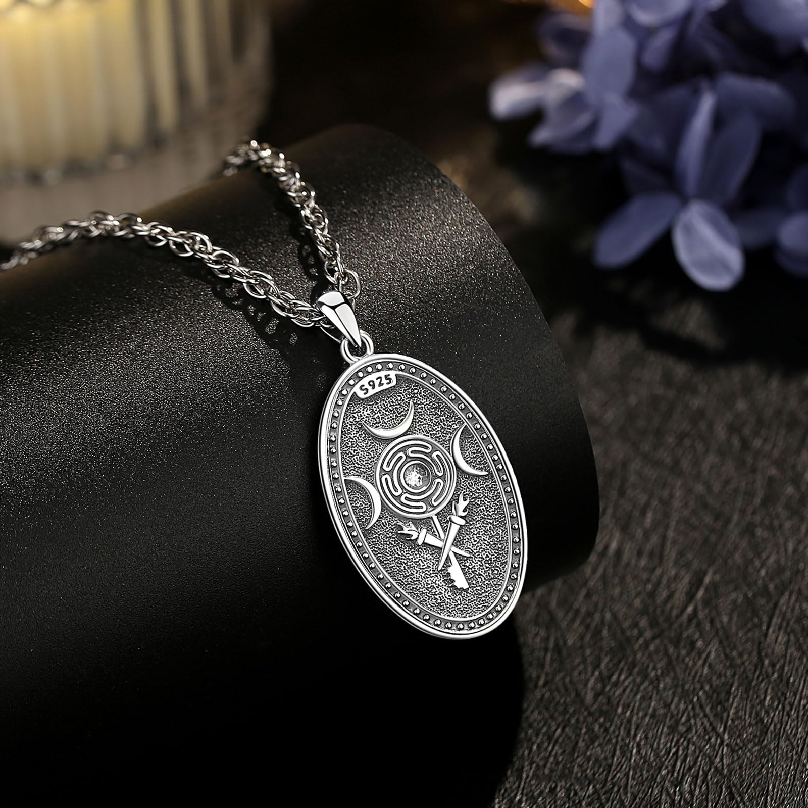 AEONSLOVE Hekate Göttin Medaille Silber 925 Göttin Lilith Kette für Damen, Hekate Rad Halskette Dreifache Mondgöttin Anhänger, Hexen Schmuck