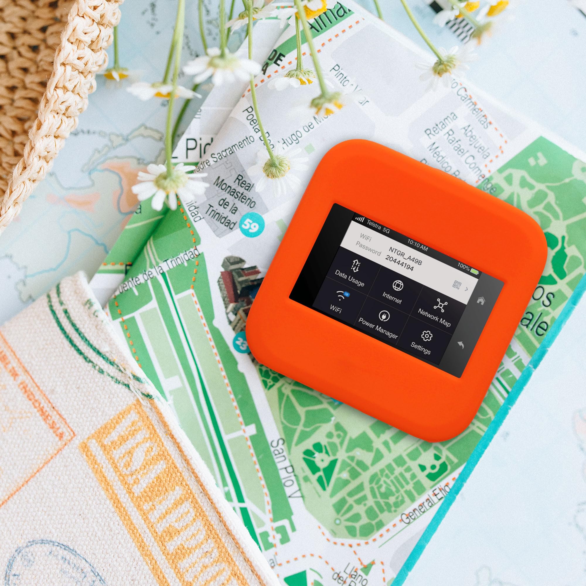 kwmobile Etui kompatybilne z NETGEAR Nighthawk M6 Pro / M6 Case - pokrowiec na mobilną sieć Wi-Fi - Router Cover mobilny hotspot - akcesoria Wi-Fi pomarańczowe