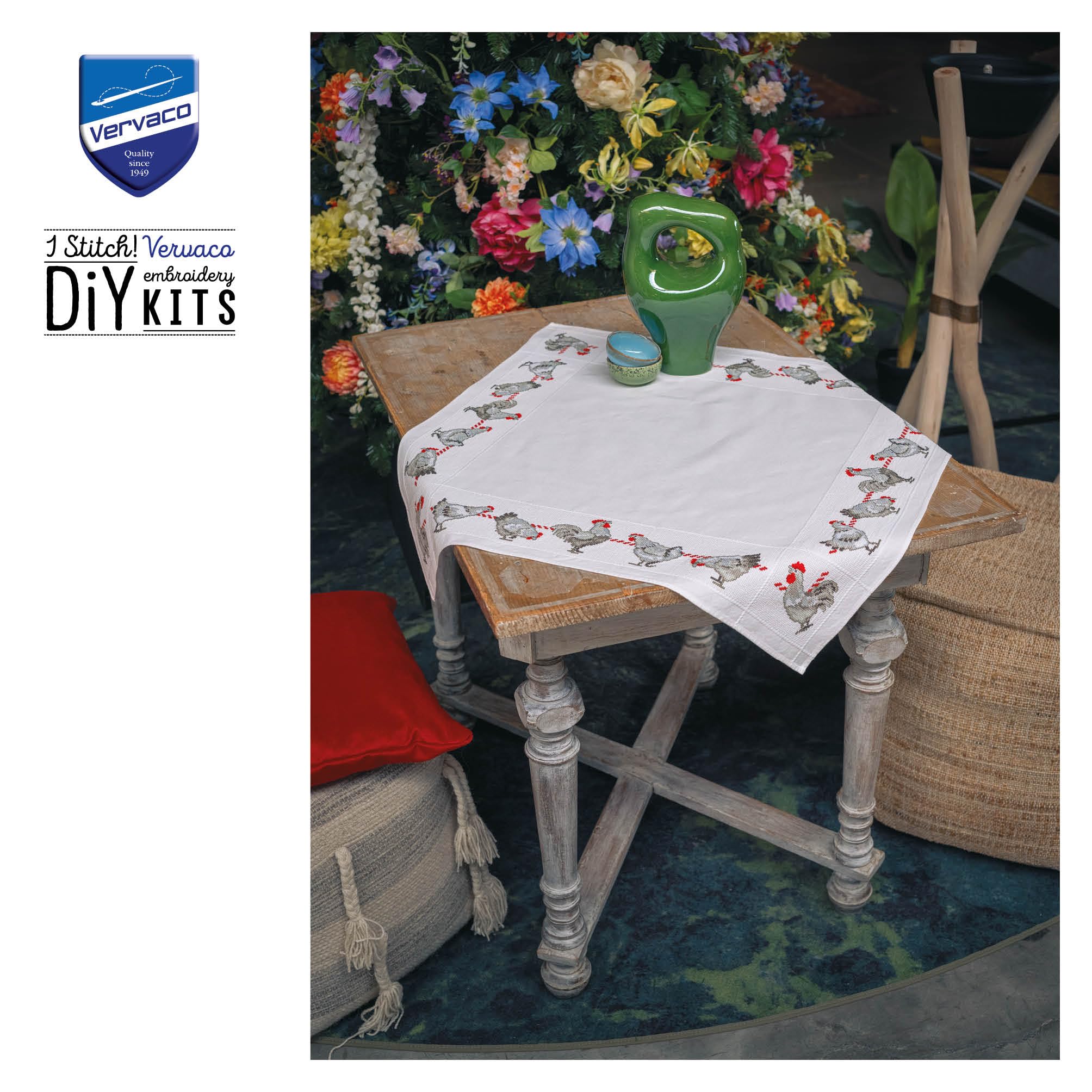 Vervaco Stickpackung Tischdecke Zählmusterpackung Kreuzstich Hühner Stickdecken zum Selbersticken Bastelset Handwerker Kreativ Set für Erwachsene 80 x 80 cm Kreatives Geschenk